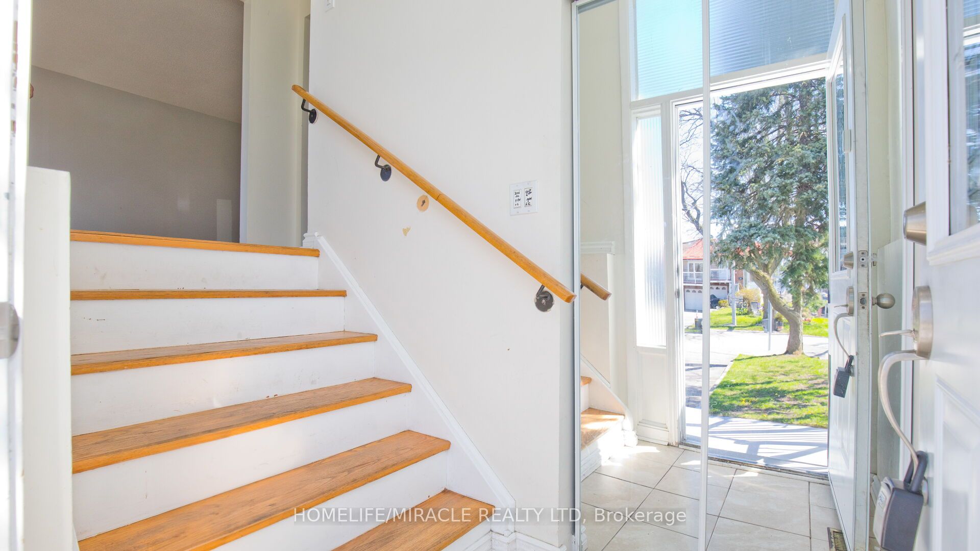 38 Medici Place Property Photo 5