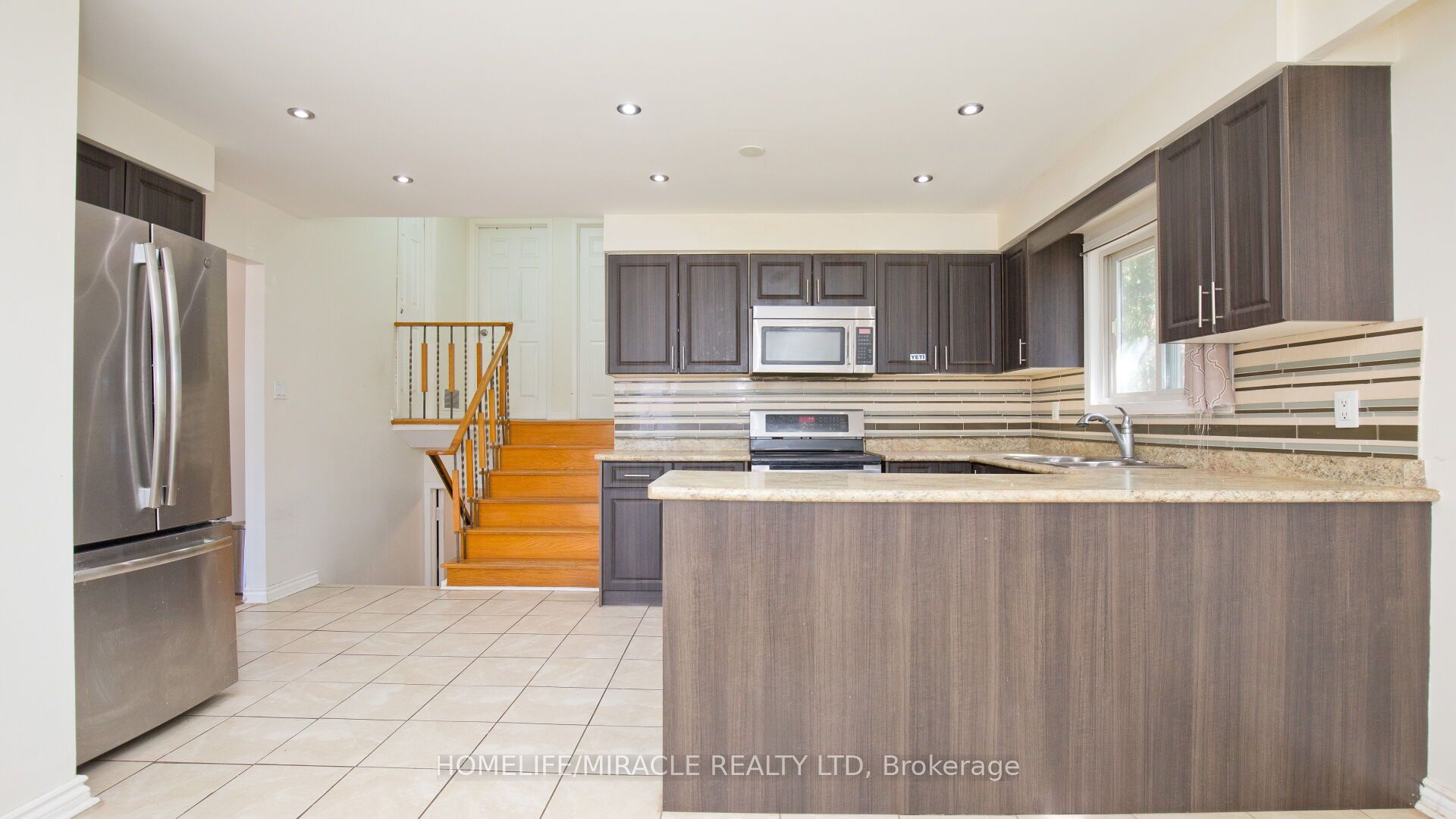 38 Medici Place Property Photo 11