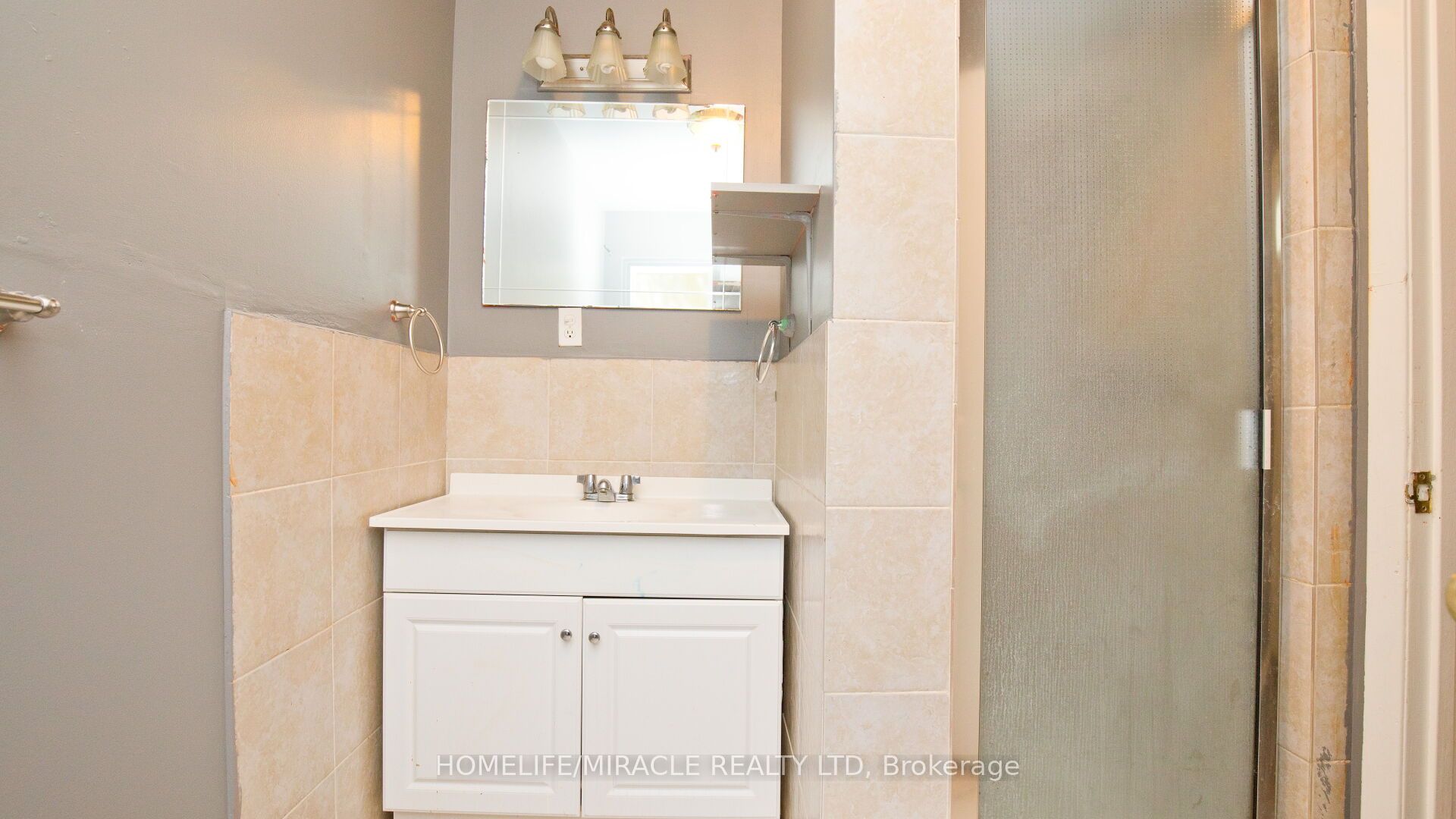 38 Medici Place Property Photo 32