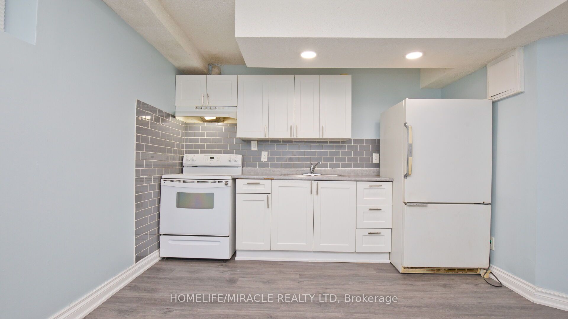 38 Medici Place Property Photo 37