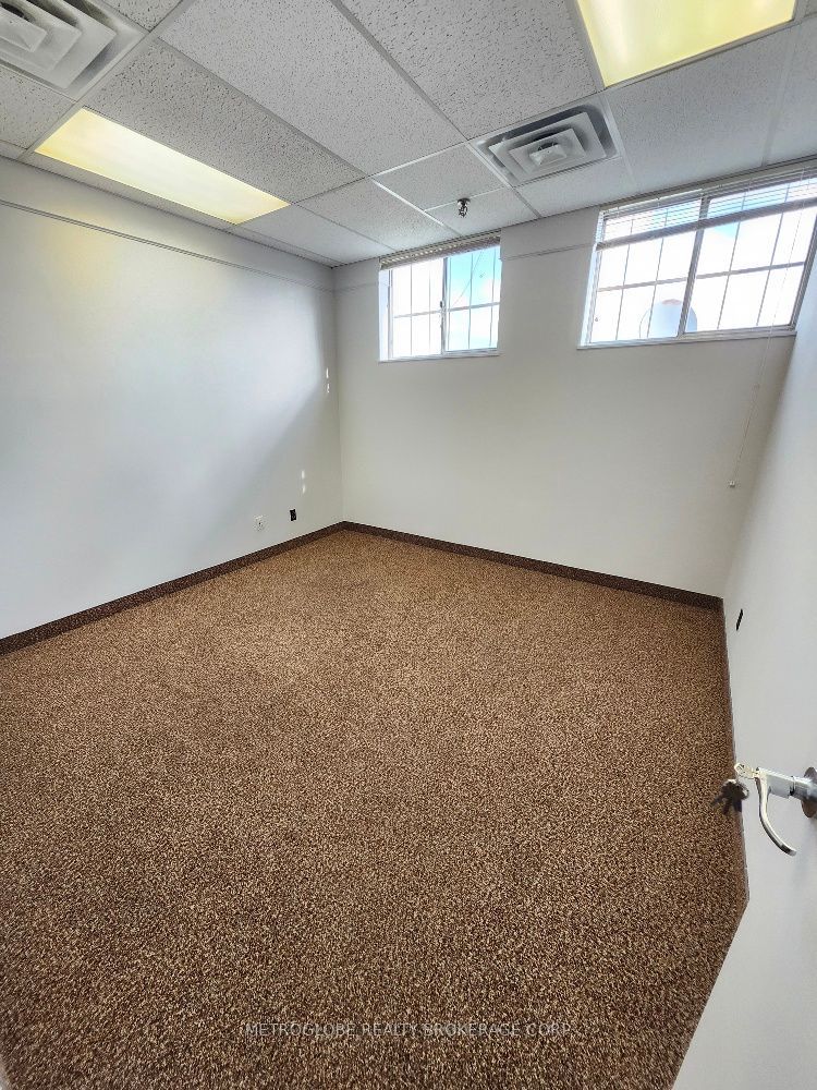 2399 Cawthra Road 204a Property Photo 3