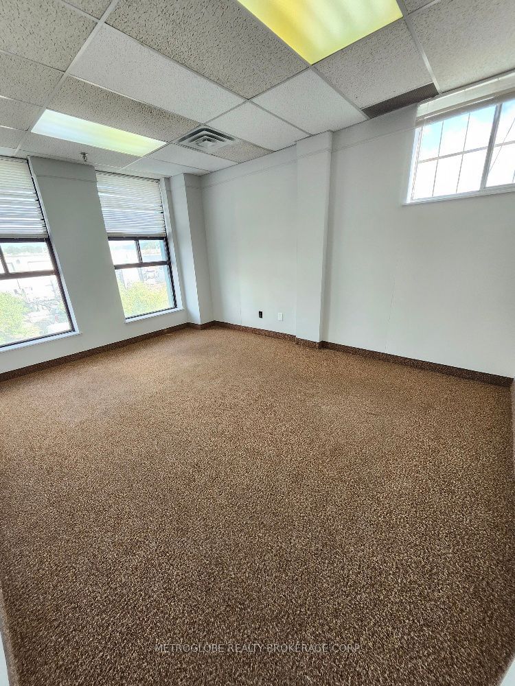 2399 Cawthra Road 204a Property Photo 4
