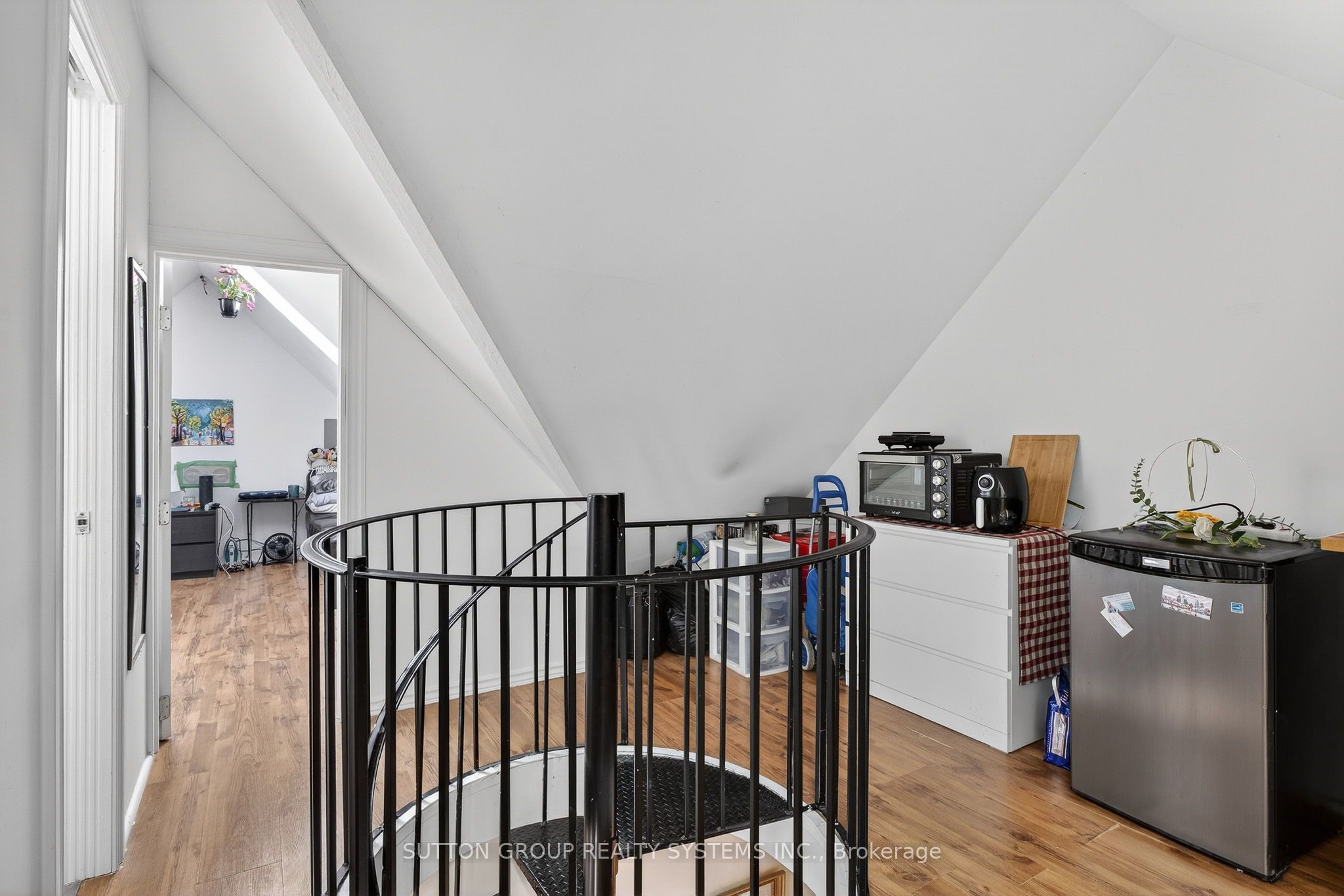 32 Green Lanes Property Photo 20
