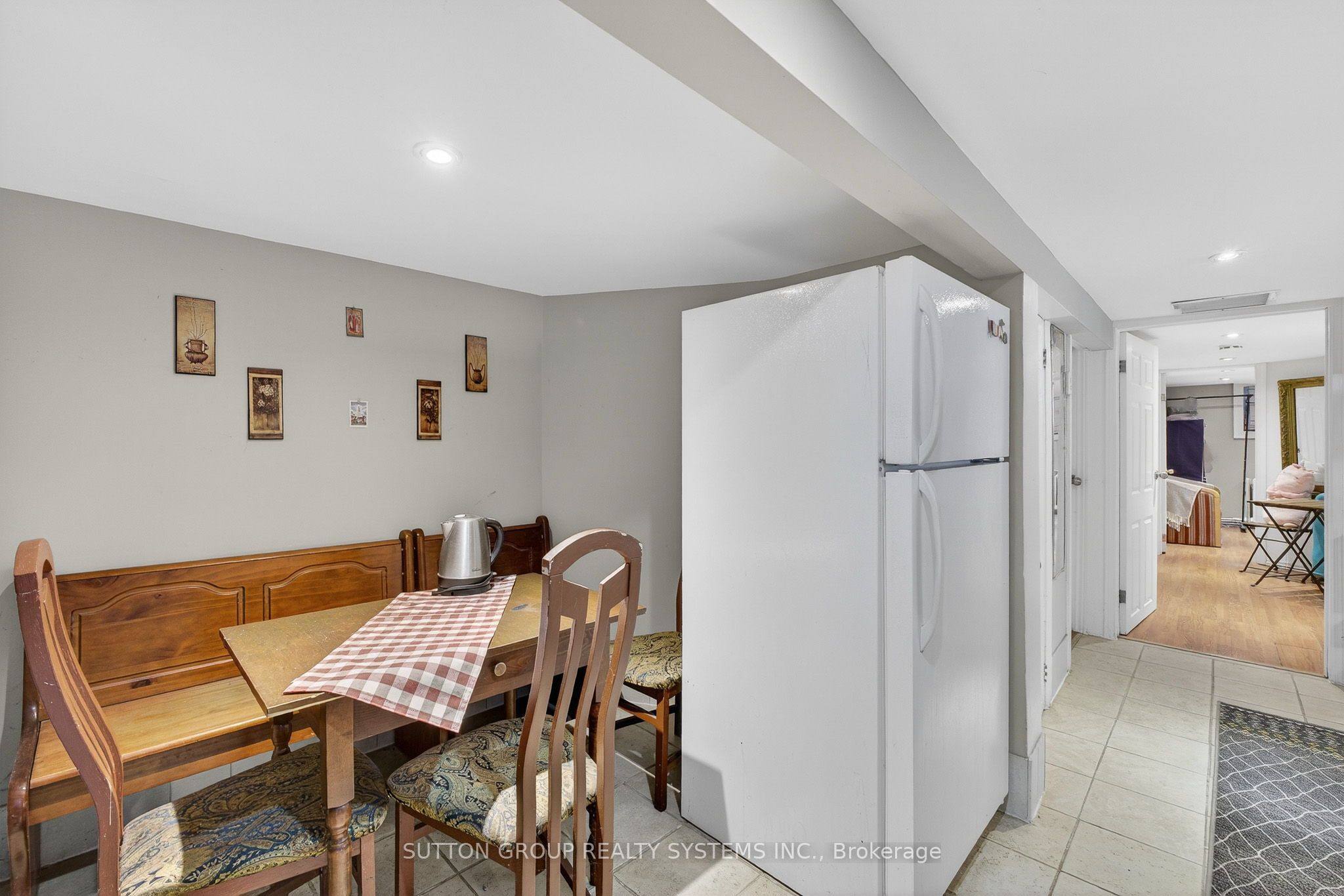 32 Green Lanes Property Photo 25