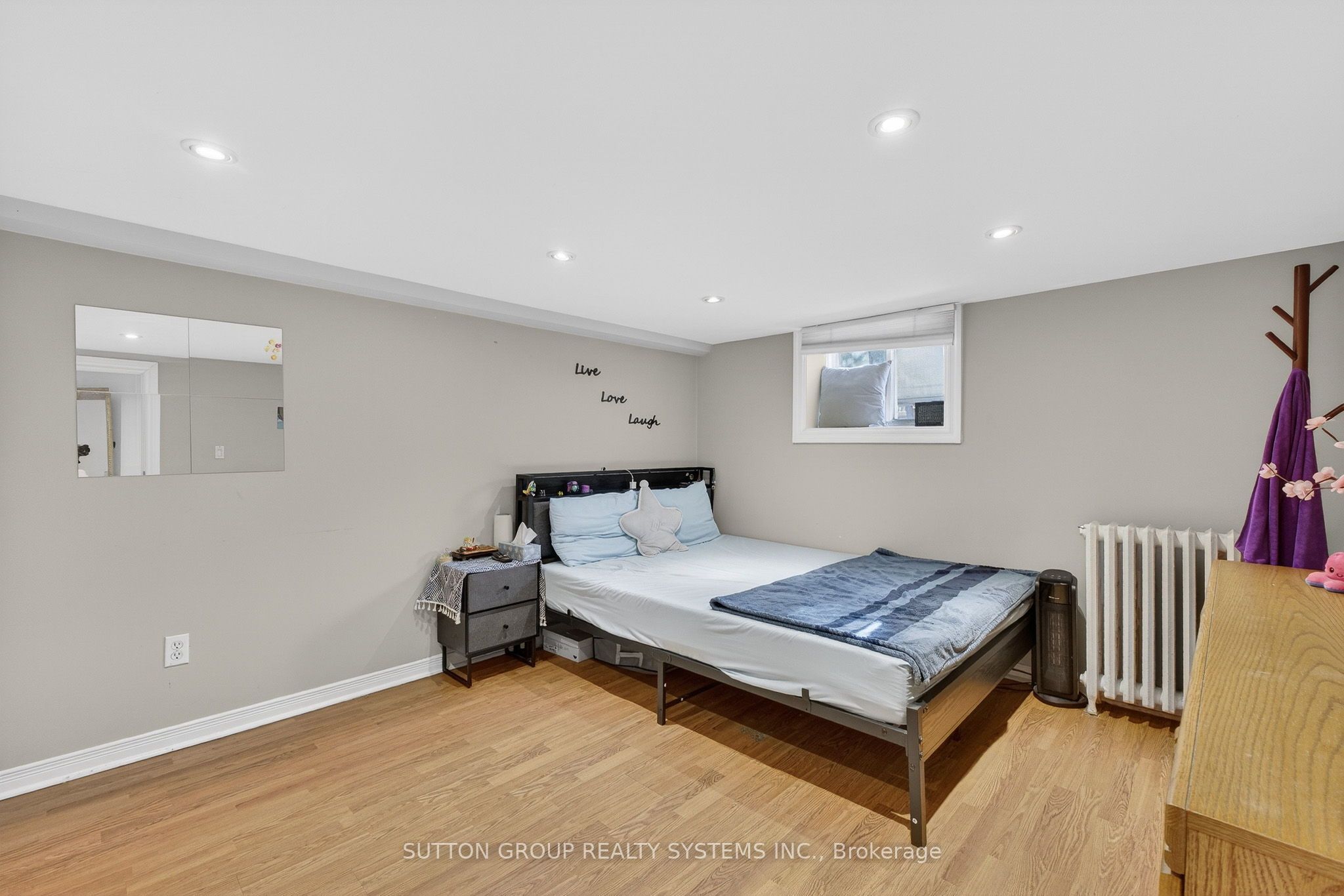 32 Green Lanes Property Photo 28