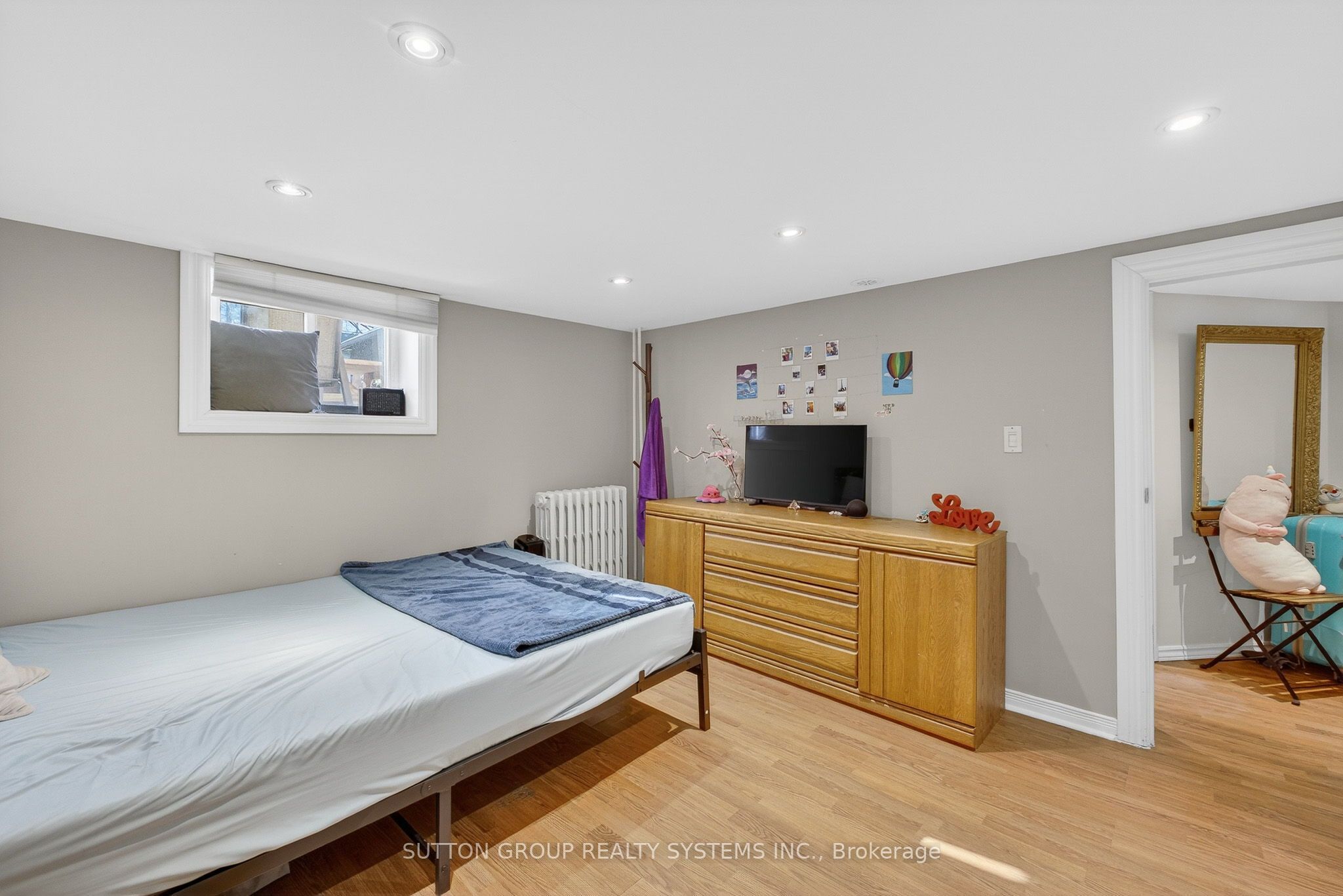 32 Green Lanes Property Photo 29