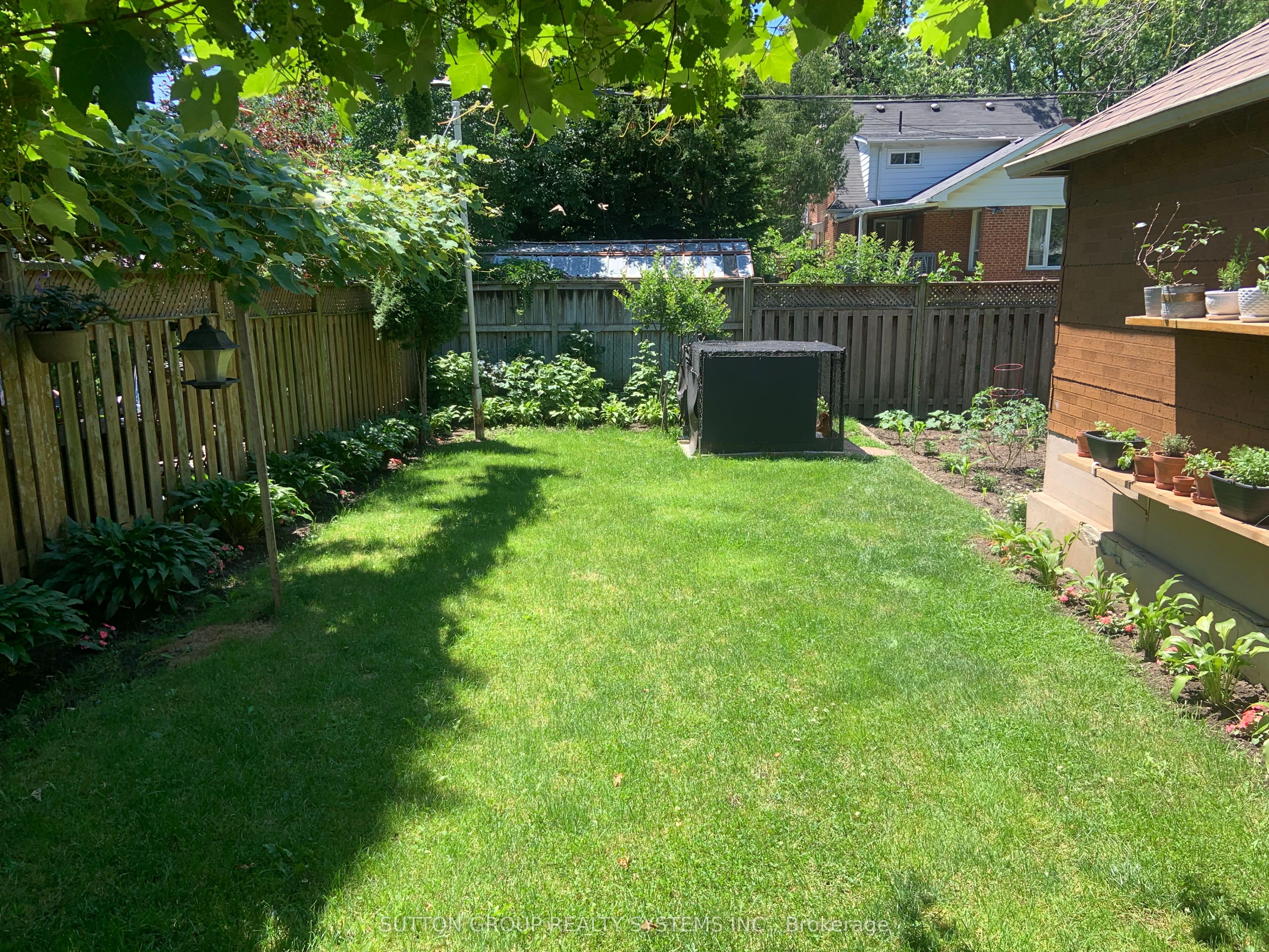 32 Green Lanes Property Photo 33