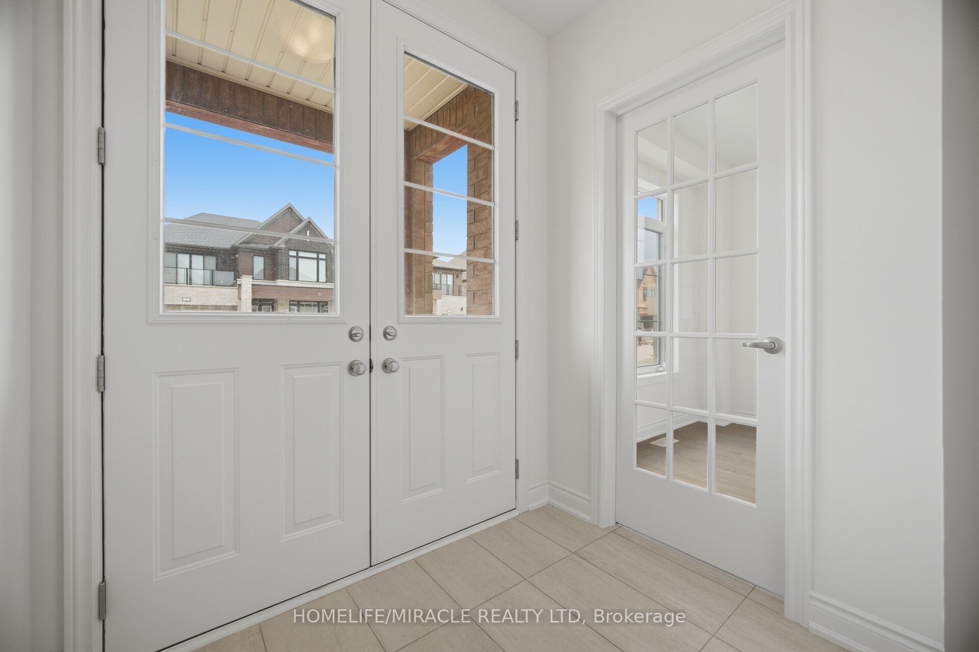 46 Stratford Drive Property Photo 2