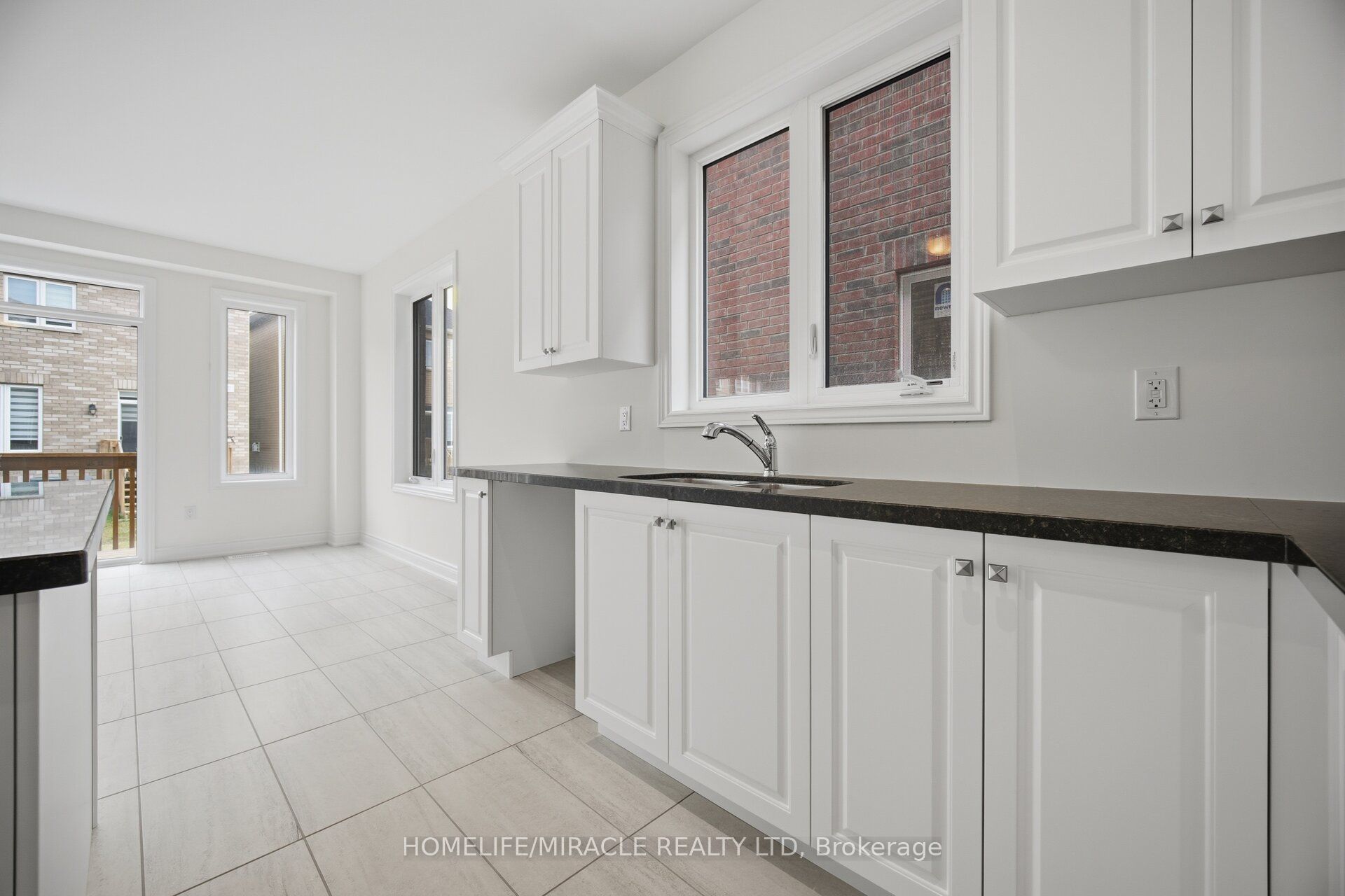 46 Stratford Drive Property Photo 8