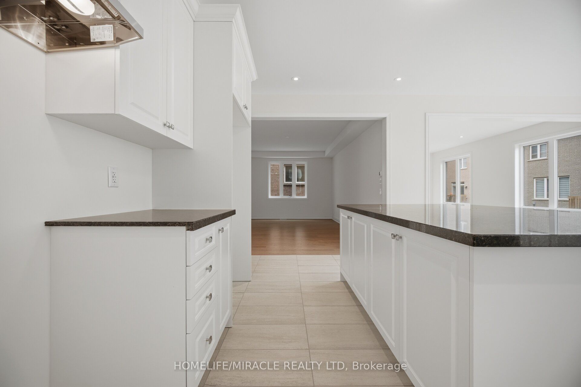 46 Stratford Drive Property Photo 9