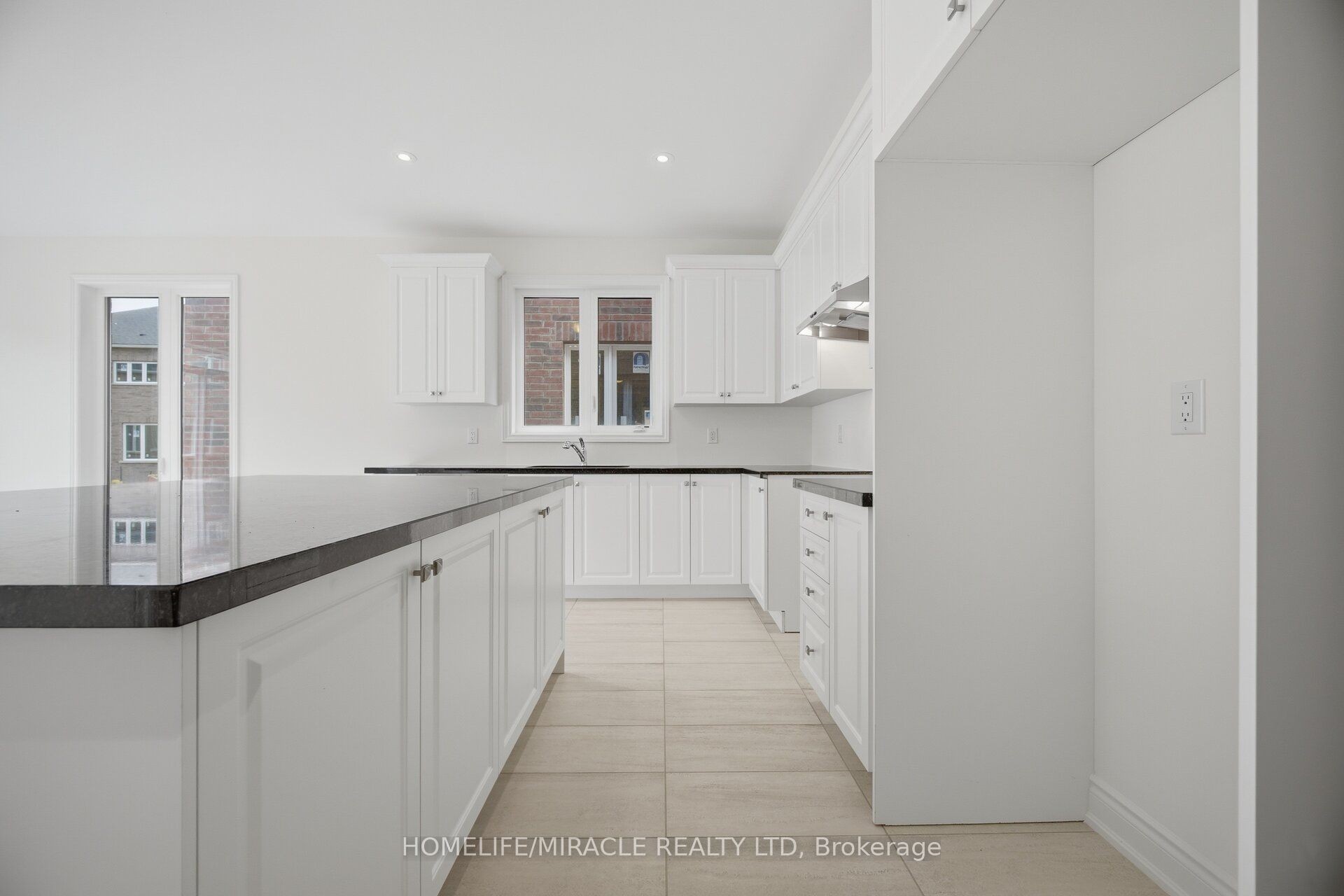 46 Stratford Drive Property Photo 10