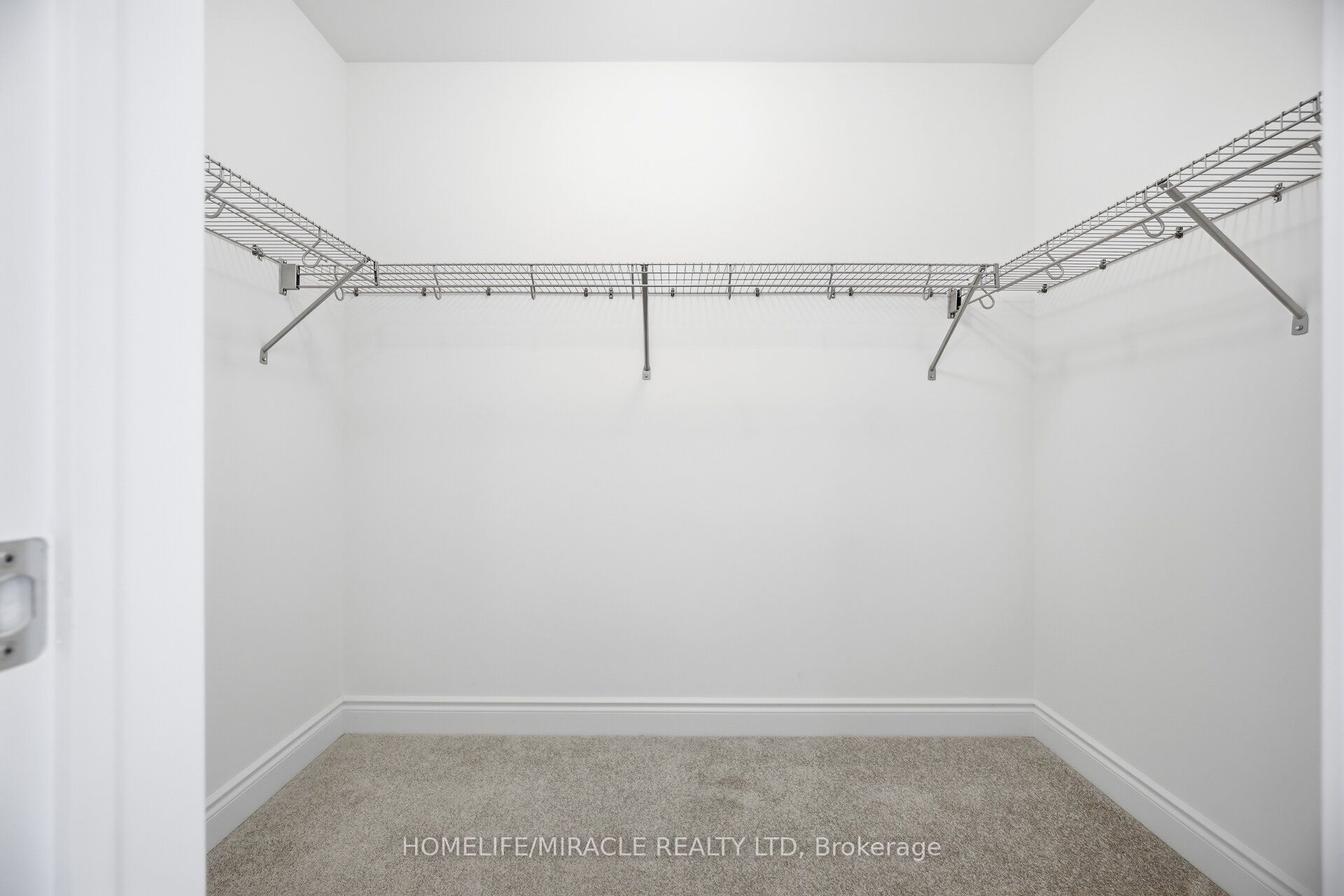 46 Stratford Drive Property Photo 34
