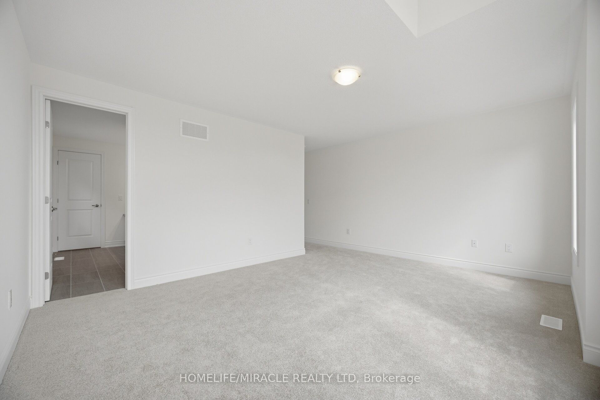 46 Stratford Drive Property Photo 35