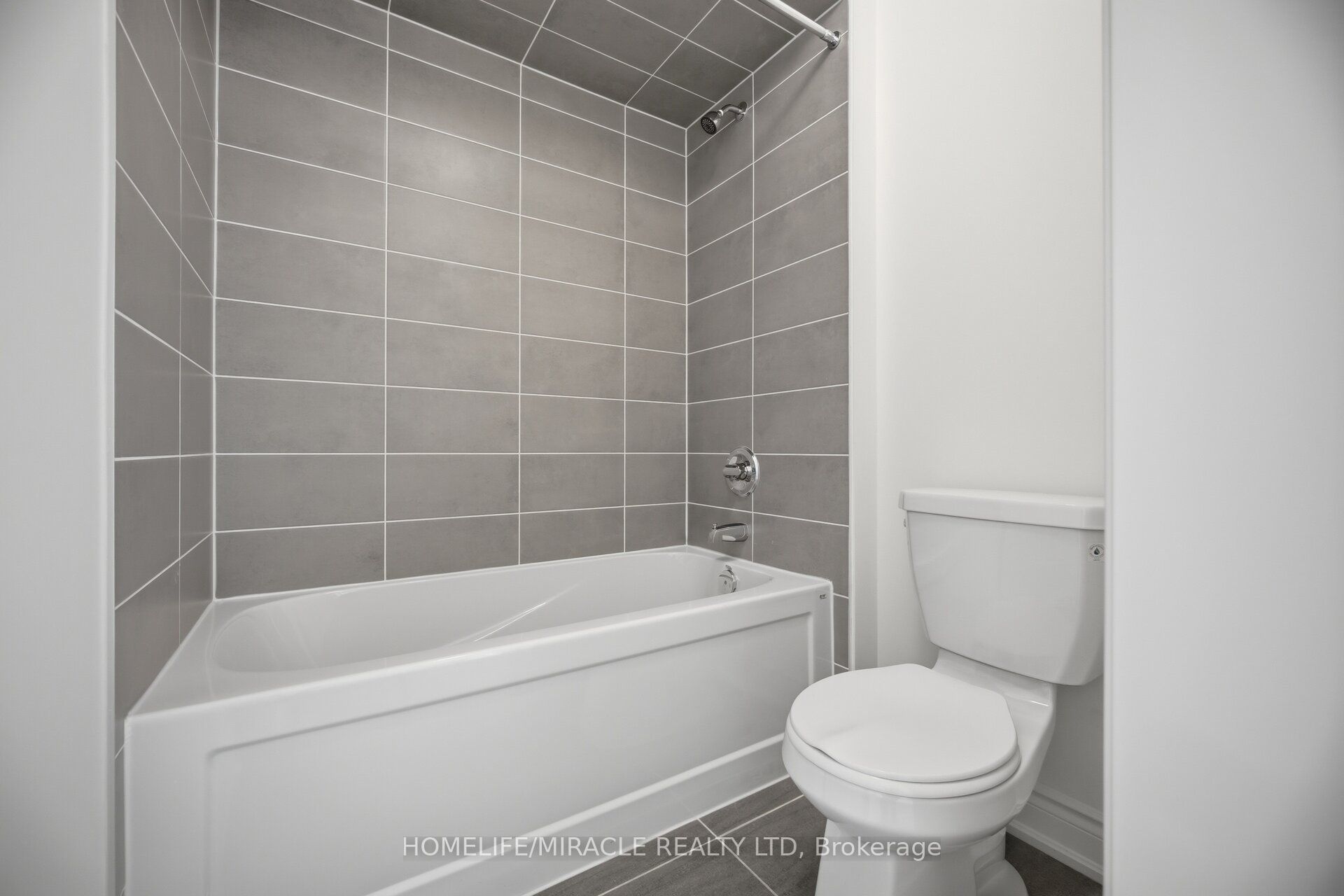46 Stratford Drive Property Photo 37