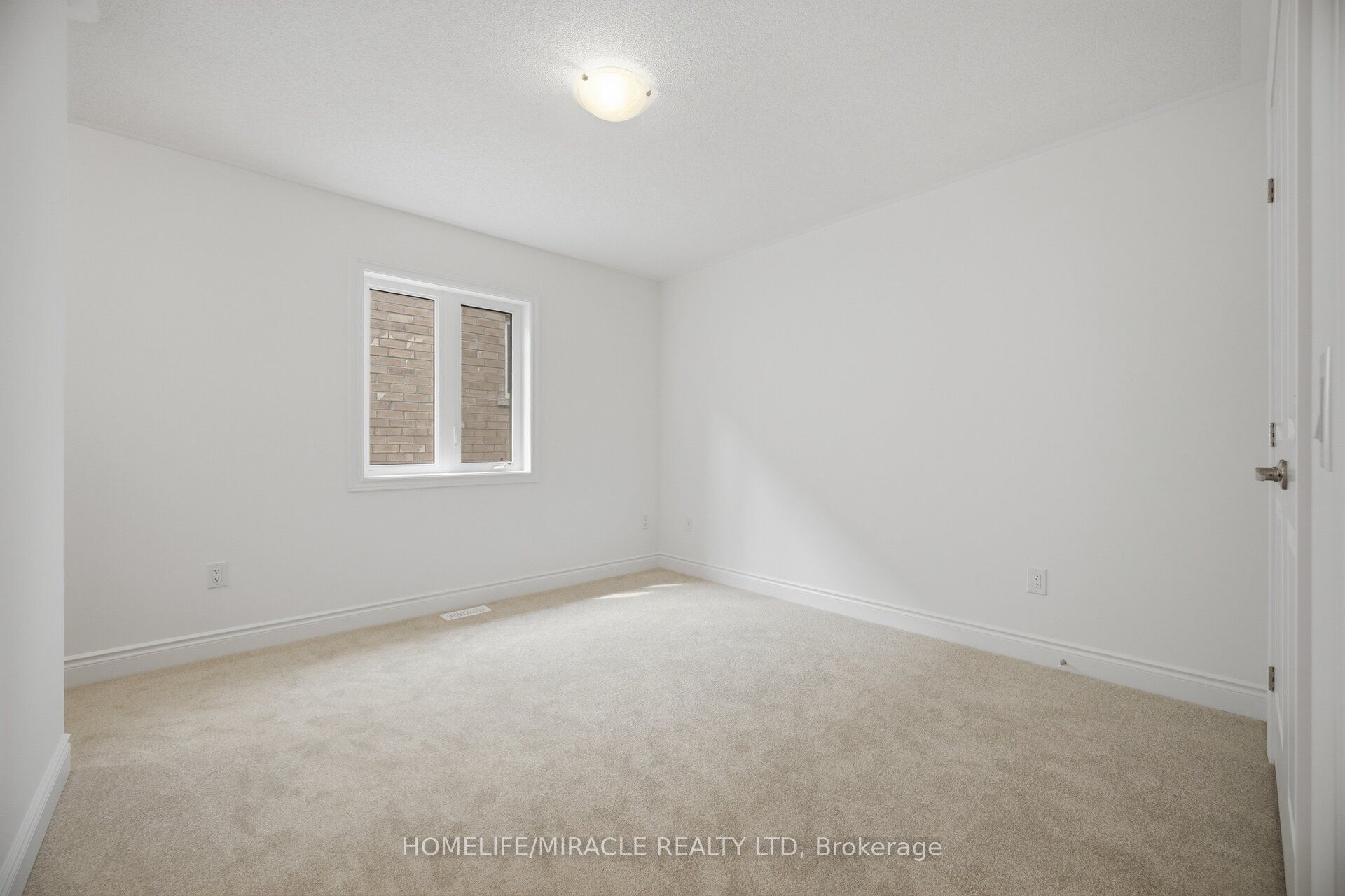46 Stratford Drive Property Photo 40