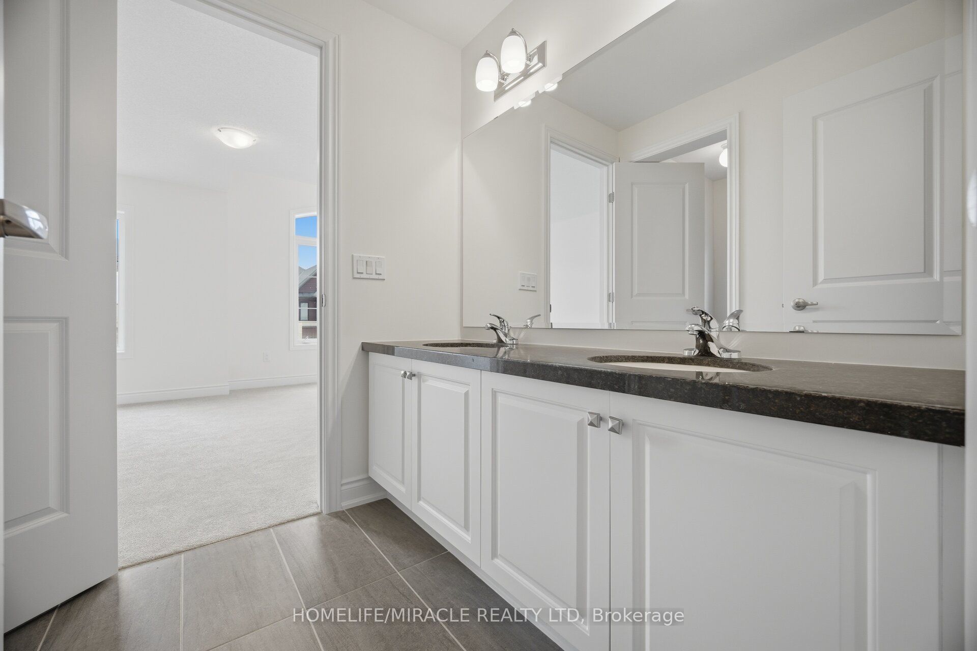 46 Stratford Drive Property Photo 43