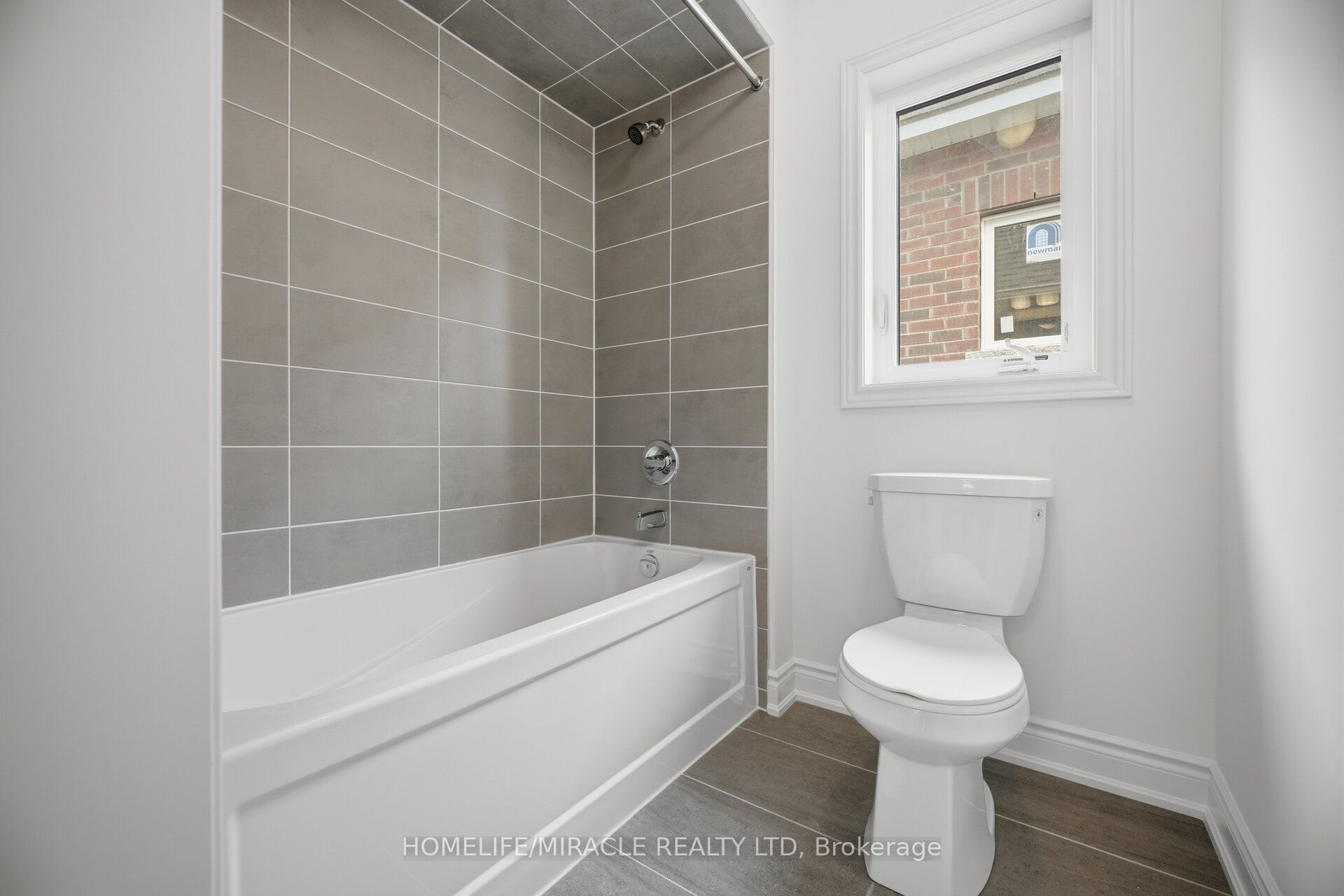 46 Stratford Drive Property Photo 44