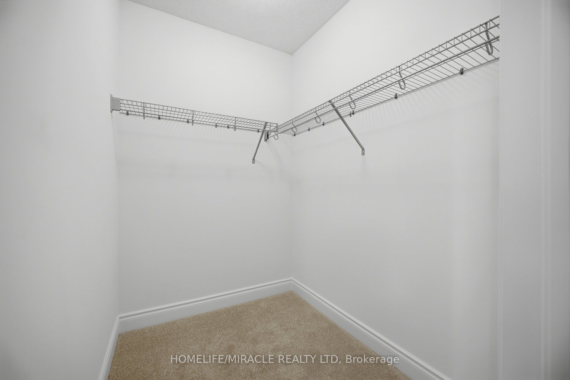 46 Stratford Drive Property Photo 48