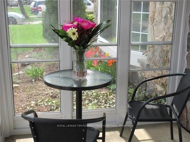 54 Roberts Crescent Property Photo 6