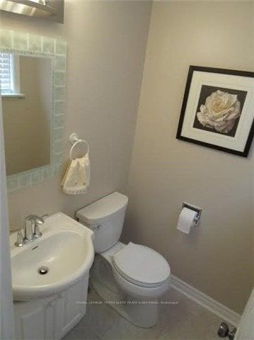 54 Roberts Crescent Property Photo 11