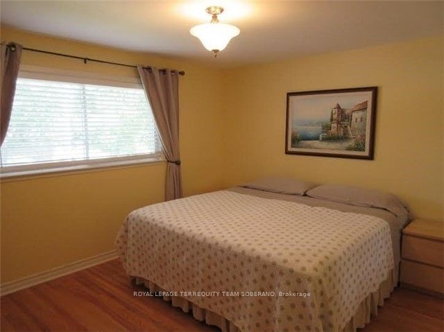 54 Roberts Crescent Property Photo 13