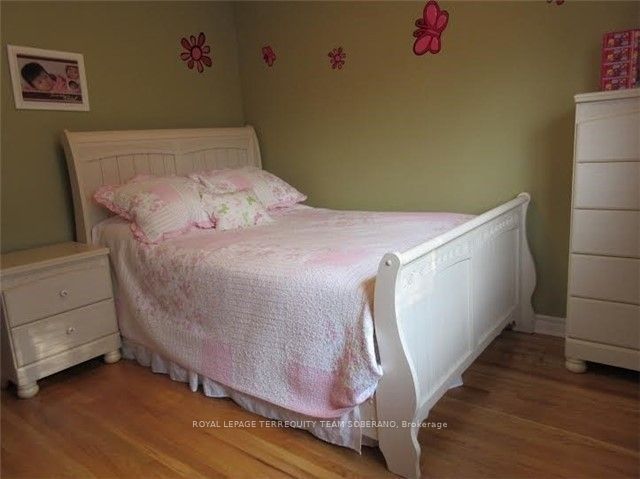 54 Roberts Crescent Property Photo 14