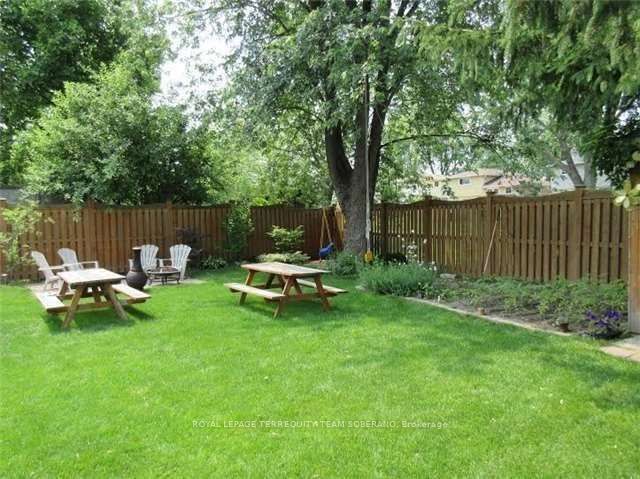 54 Roberts Crescent Property Photo 20