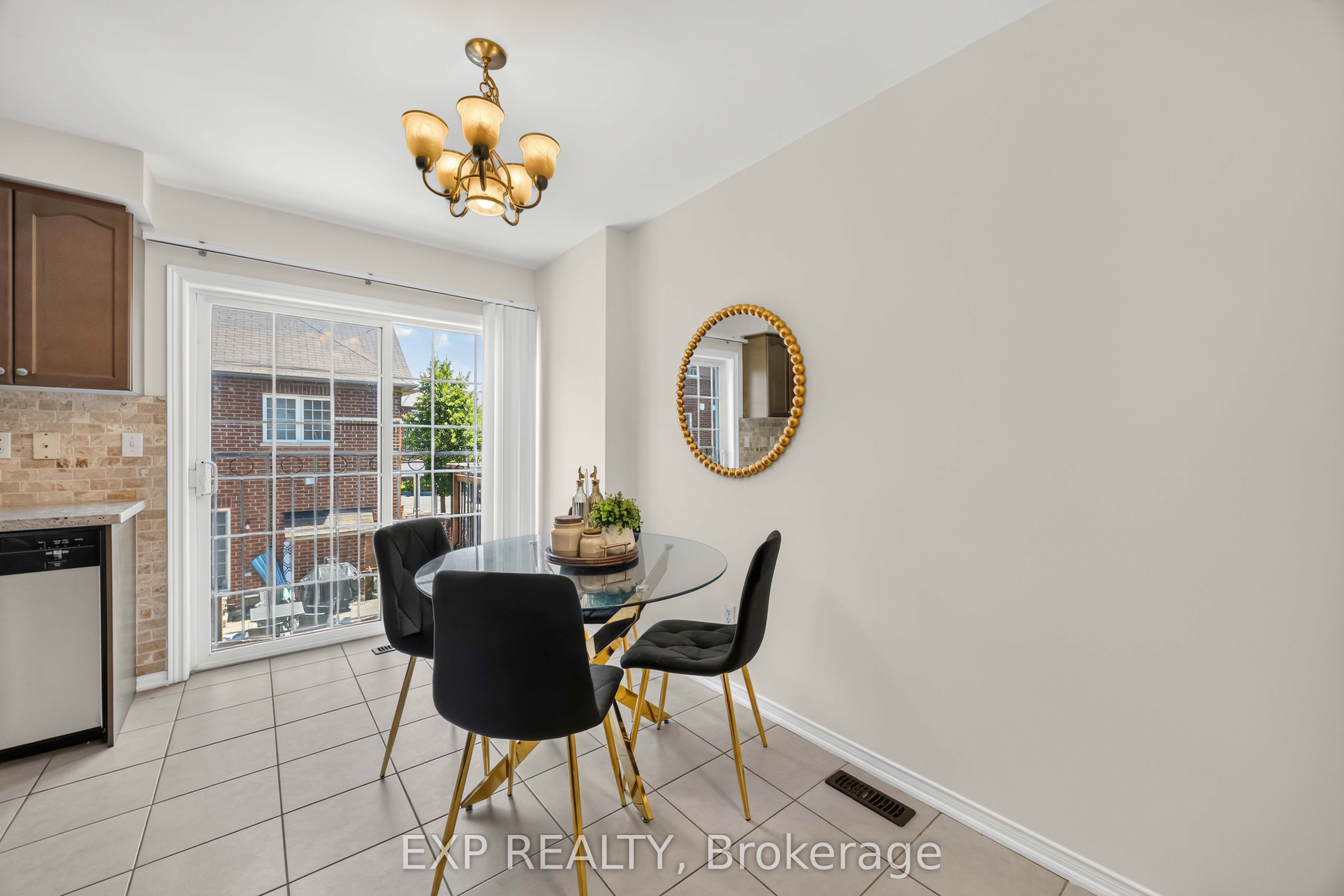 5 Garden Park Lane Property Photo 15