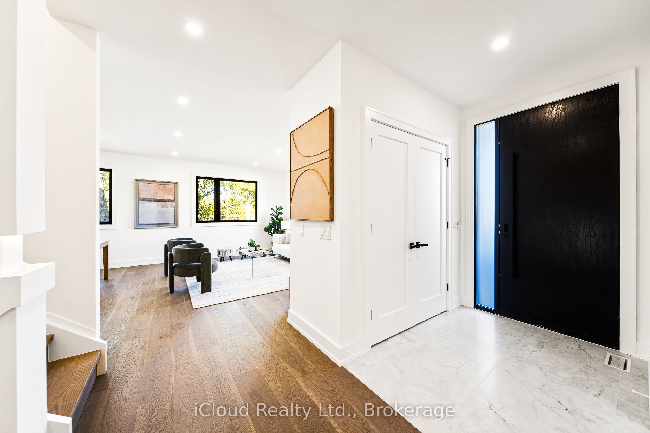 1140 Ogden Avenue Property Photo 4