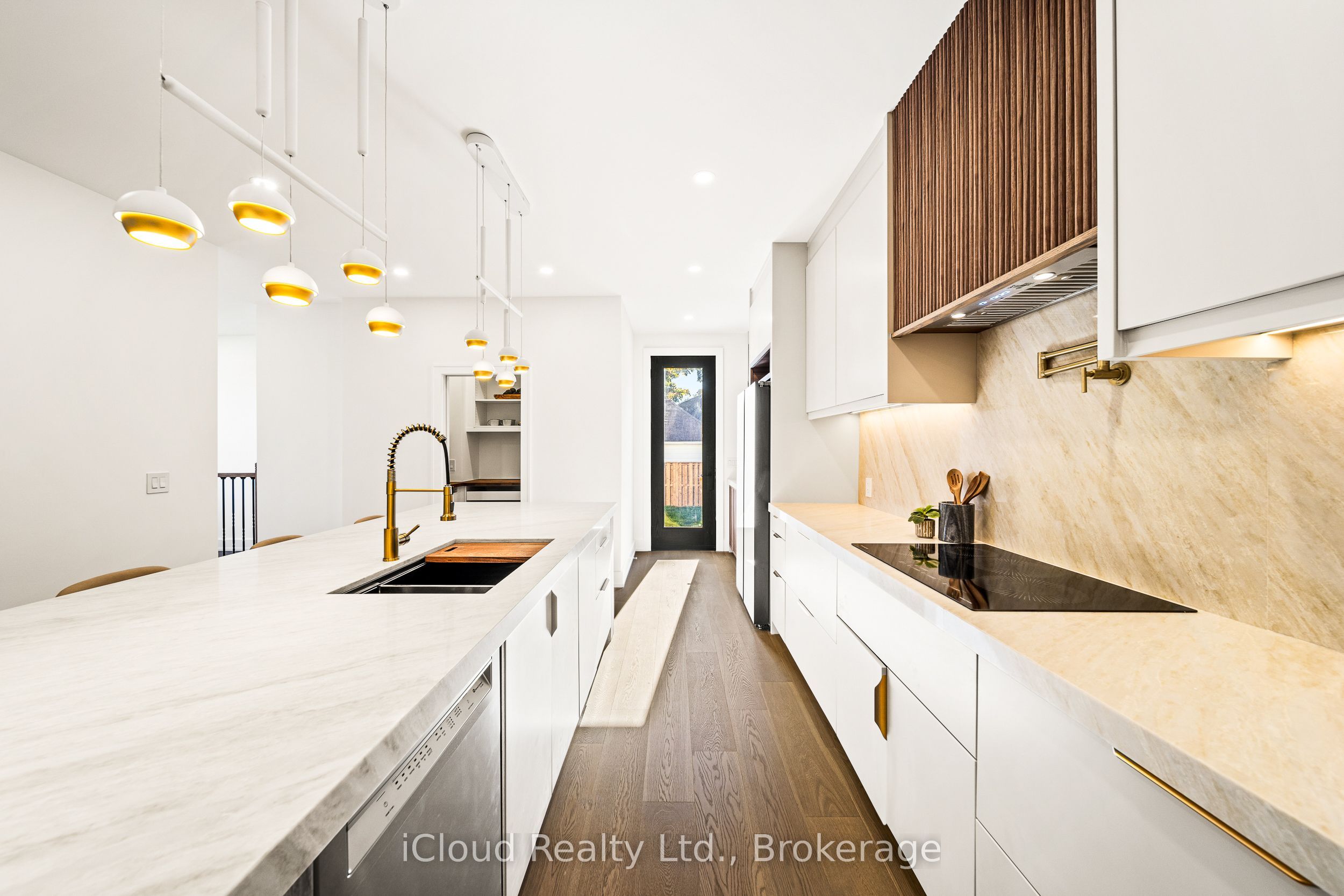 1140 Ogden Avenue Property Photo 10