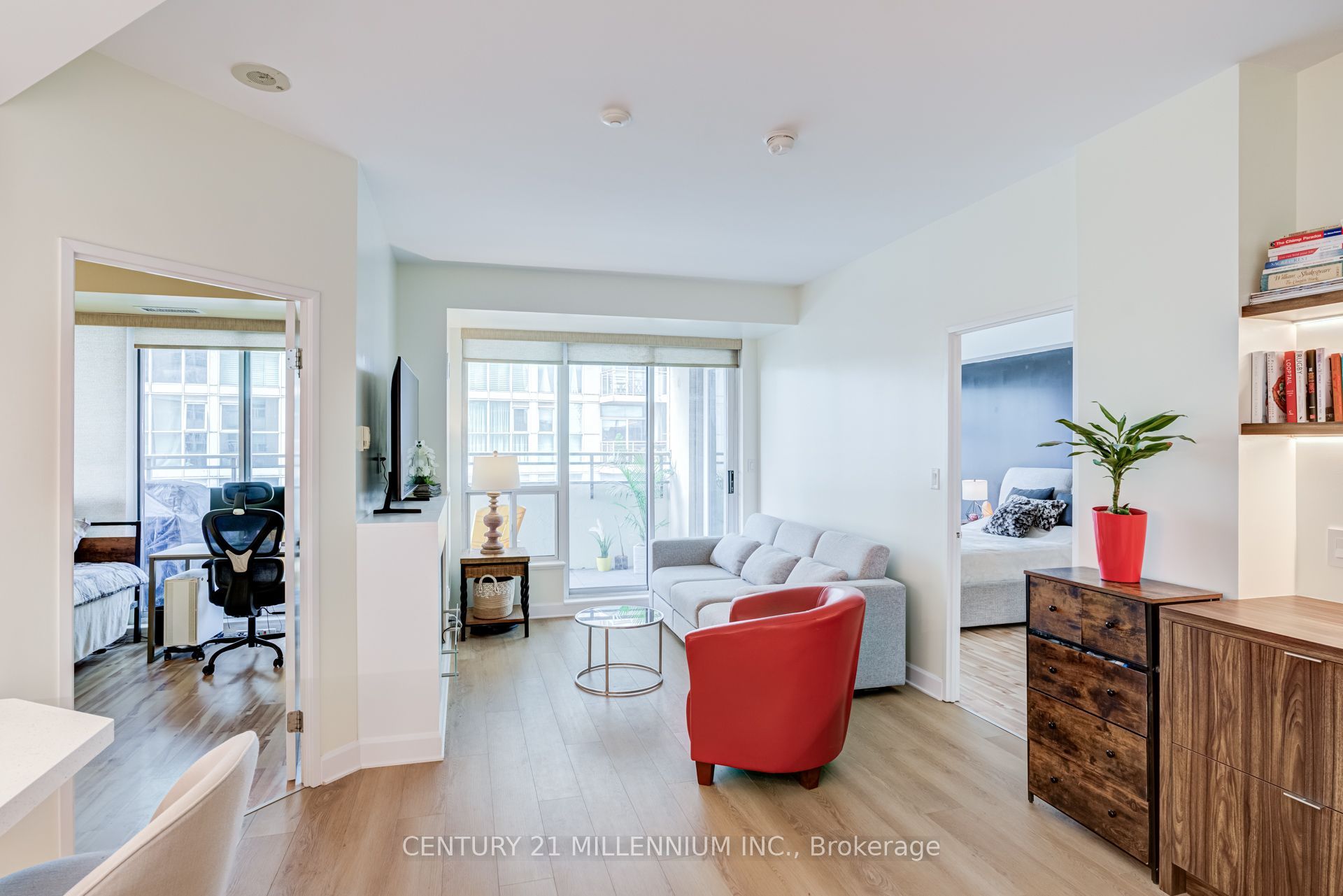 88 Palace Pier Court 506 Property Photo 6