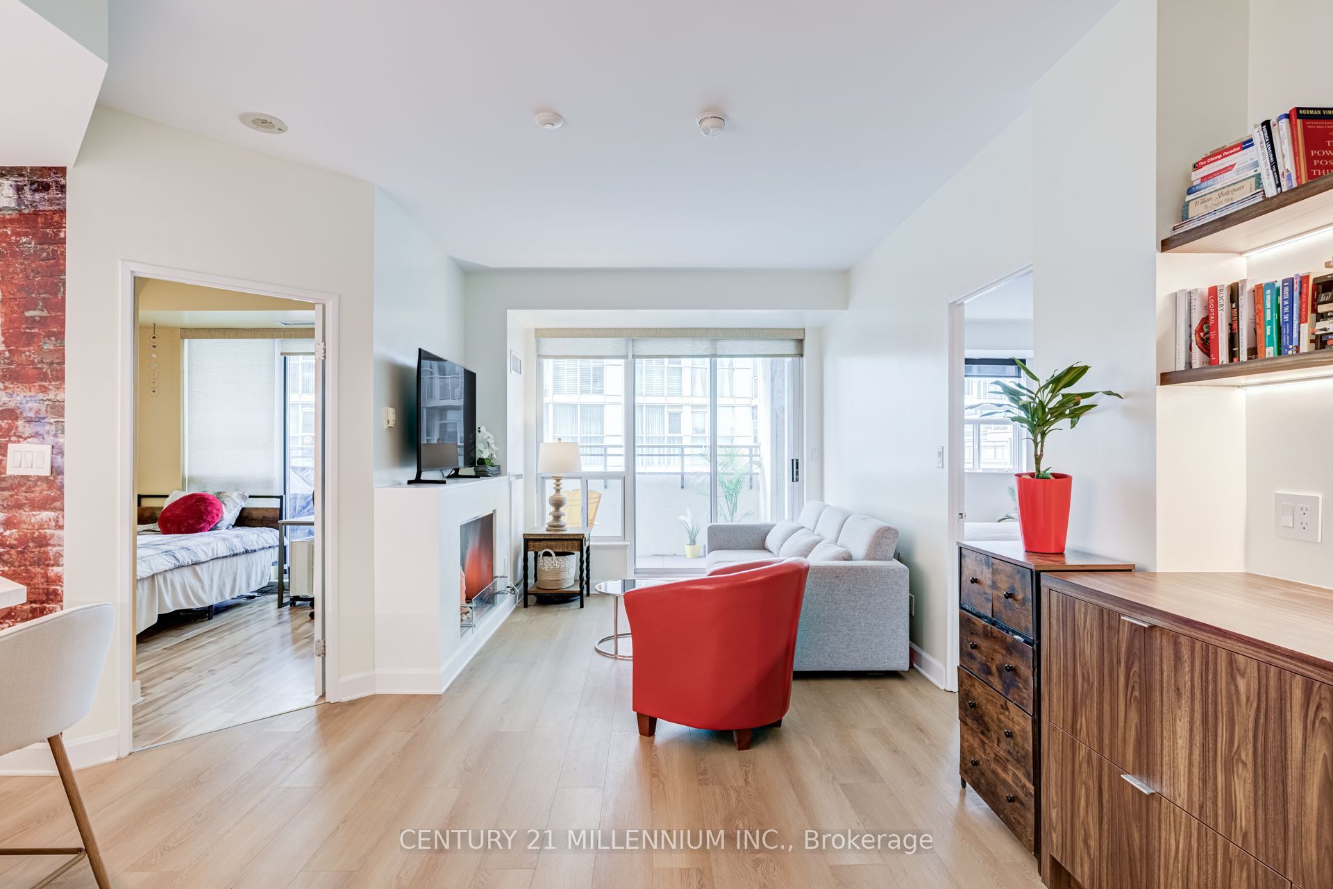 88 Palace Pier Court 506 Property Photo 8