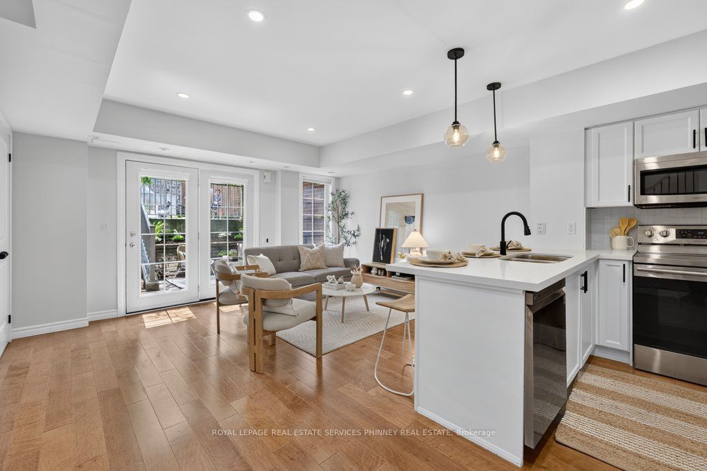 93 The Queensway 50 Property Photo 5