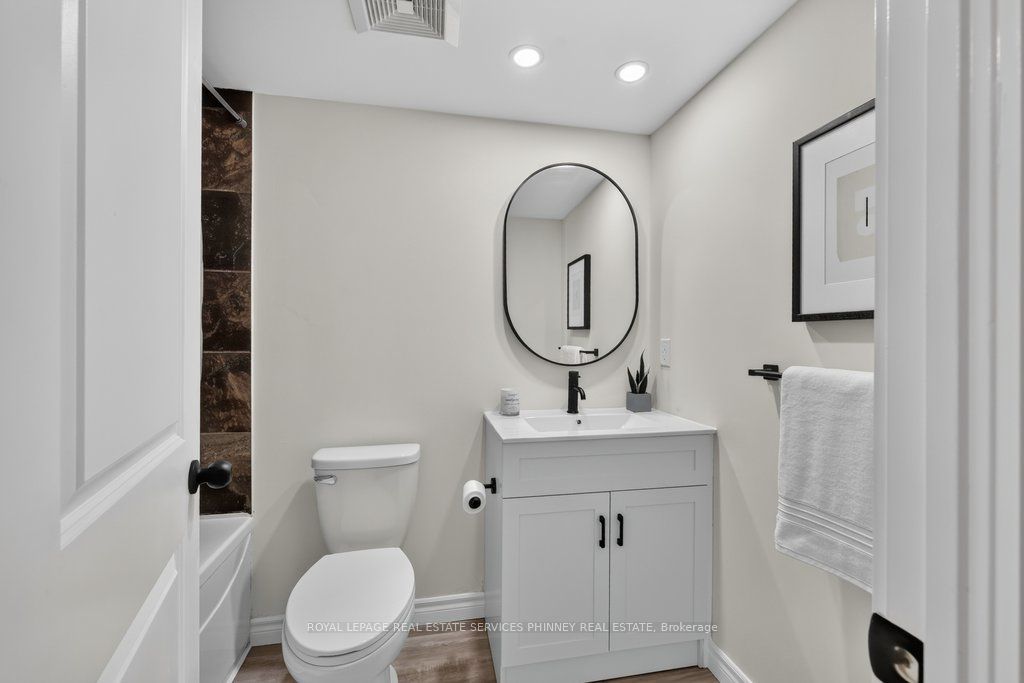 93 The Queensway 50 Property Photo 19