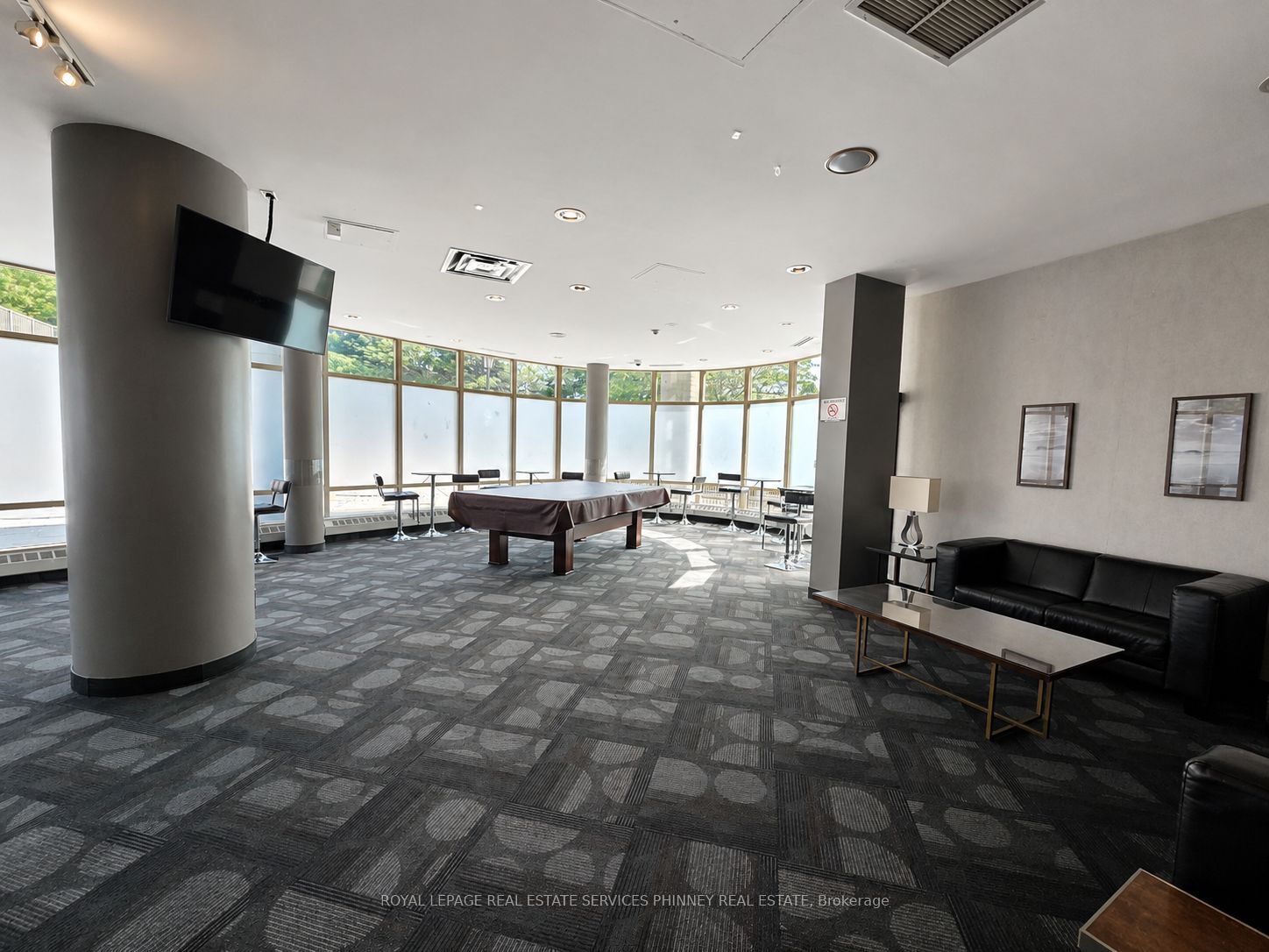 93 The Queensway 50 Property Photo 27
