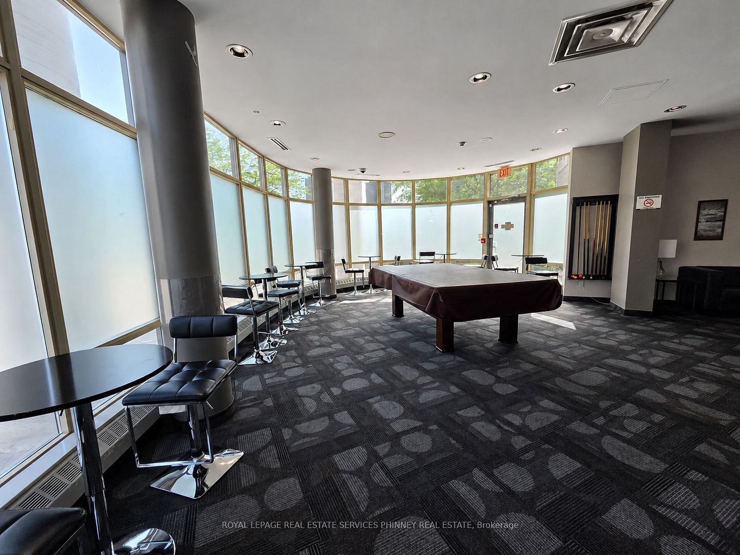 93 The Queensway 50 Property Photo 28