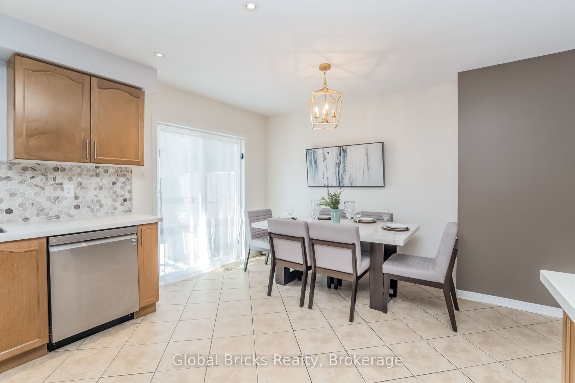 585 Candlestick Circle Property Photo 17