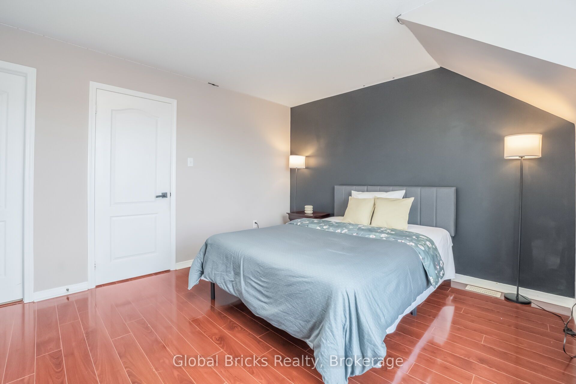 585 Candlestick Circle Property Photo 32