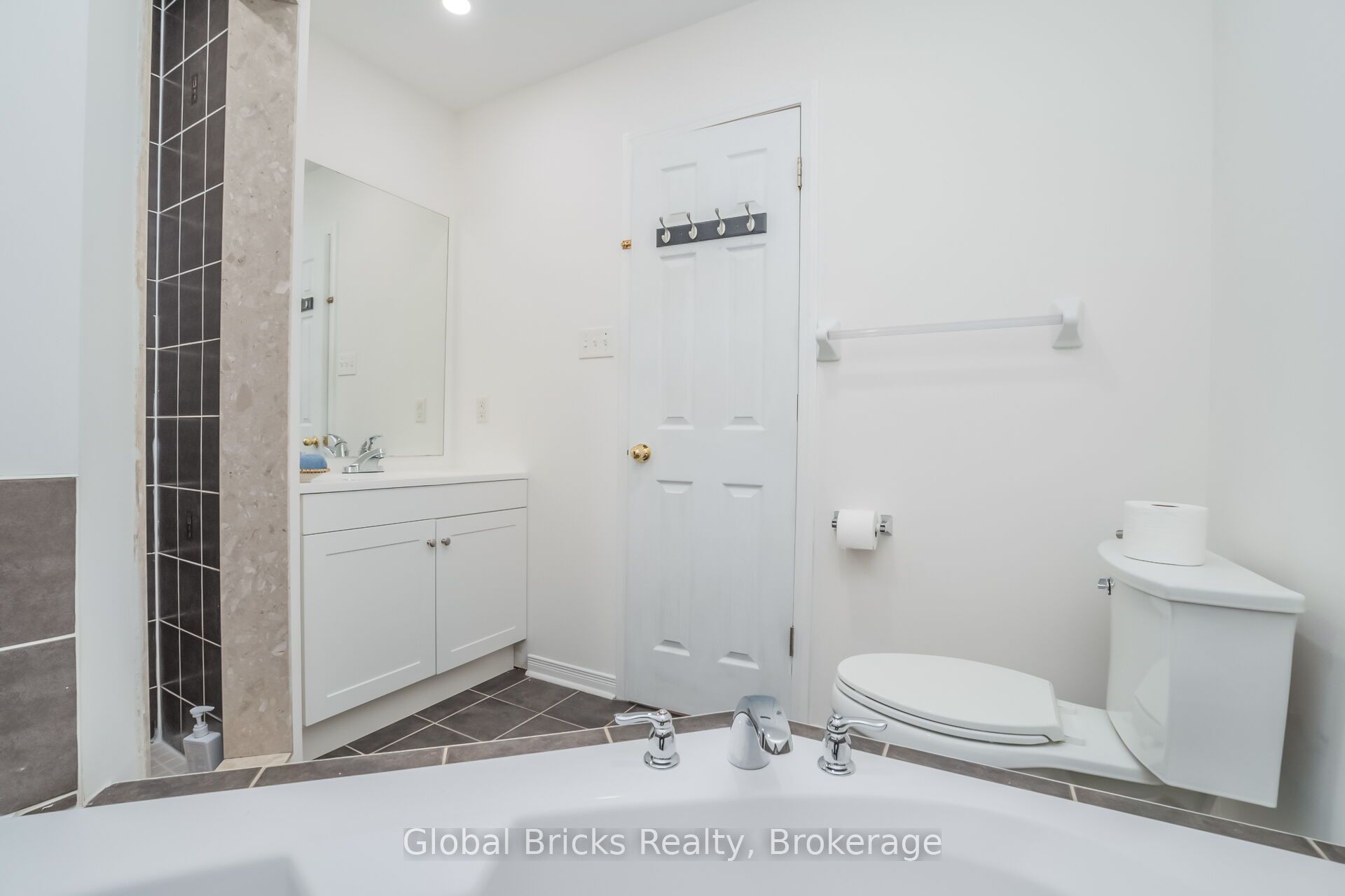 585 Candlestick Circle Property Photo 36