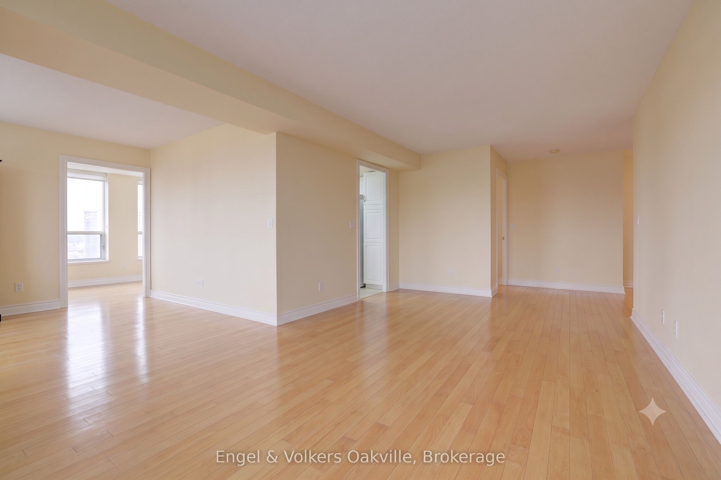 442 Maple Avenue 1402 Property Photo 20