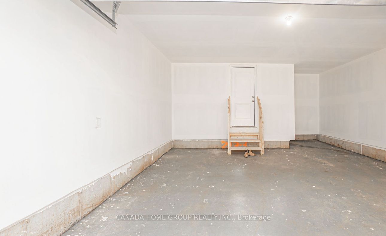 3099 Meadowridge Drive Property Photo 12