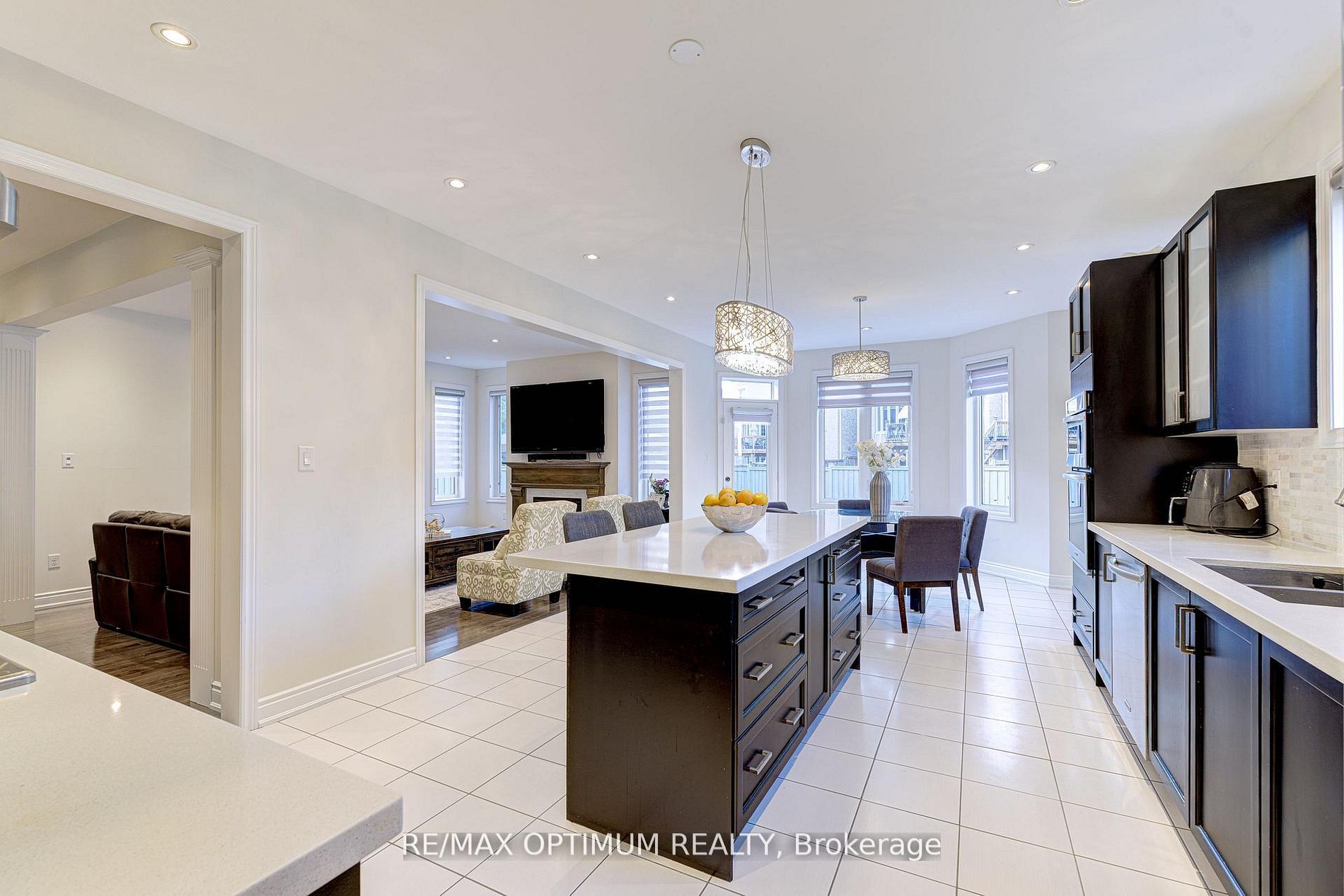 18 Deanston Court Property Photo 17