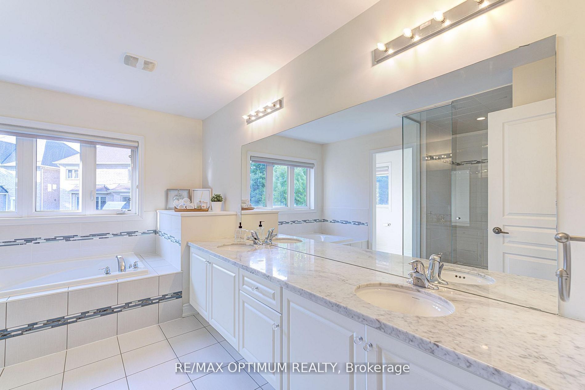 18 Deanston Court Property Photo 27