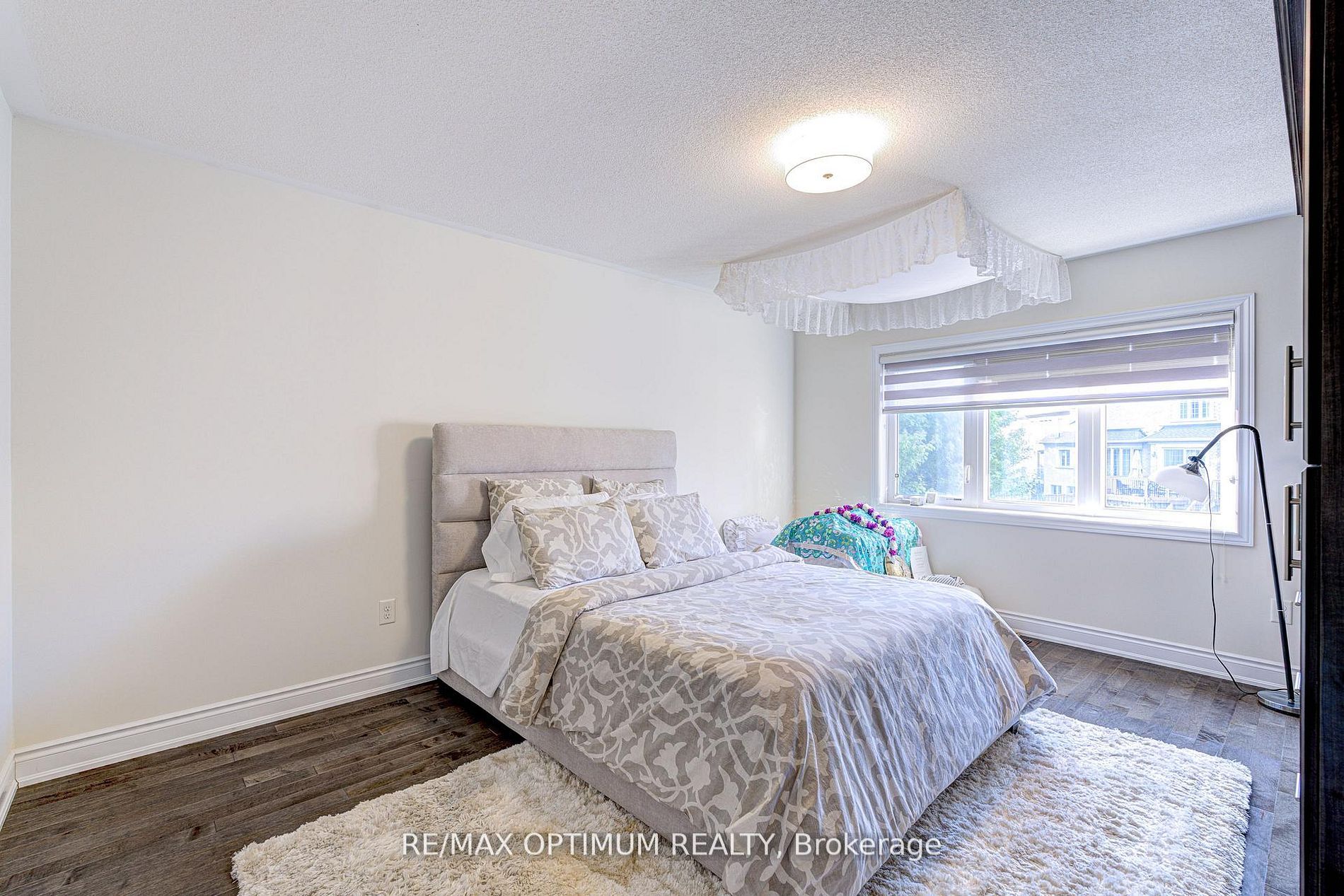 18 Deanston Court Property Photo 35