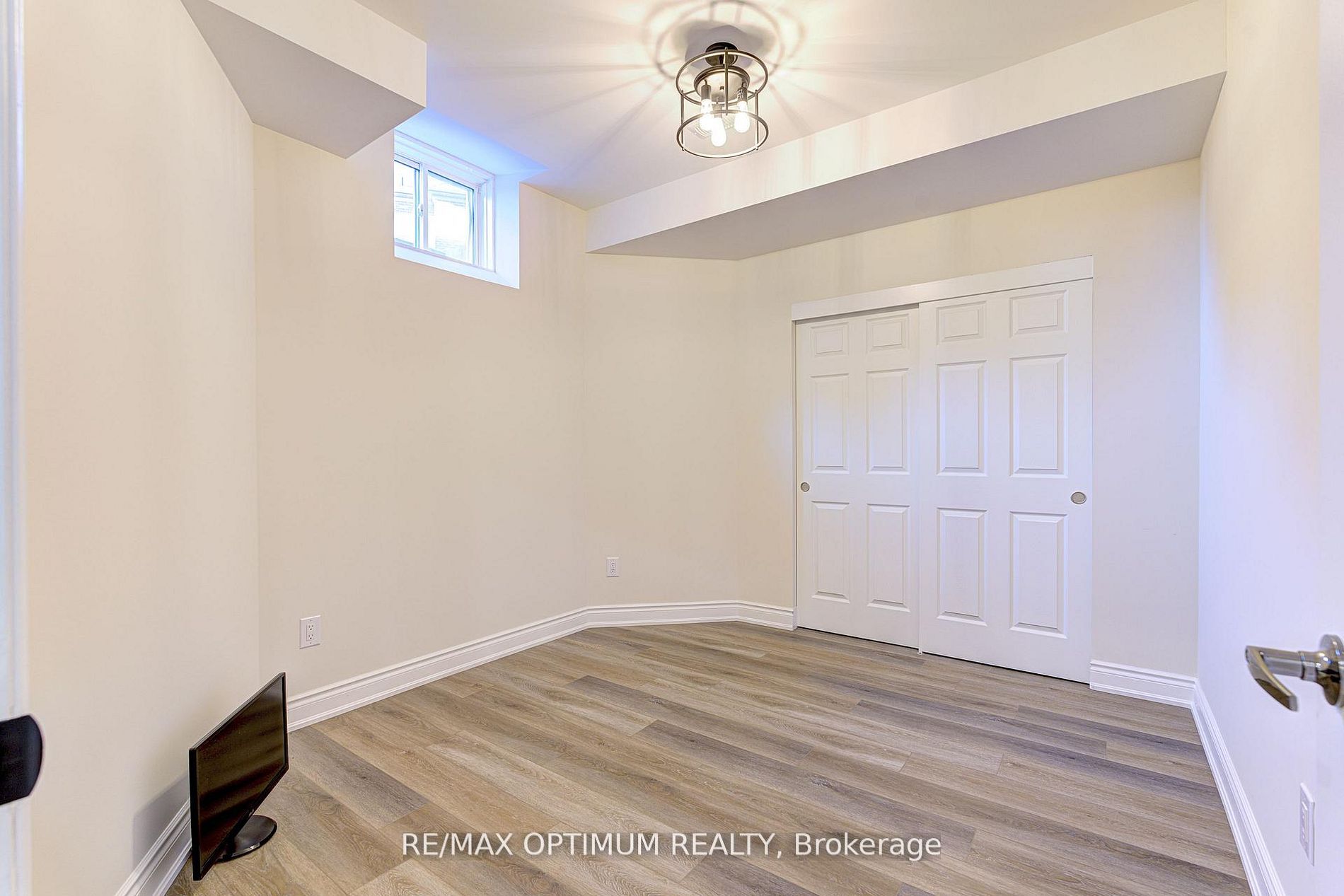 18 Deanston Court Property Photo 41