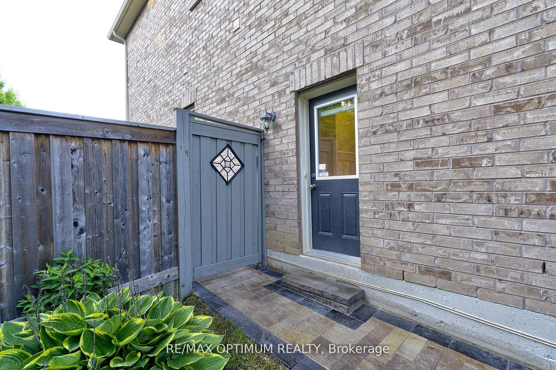 18 Deanston Court Property Photo 44