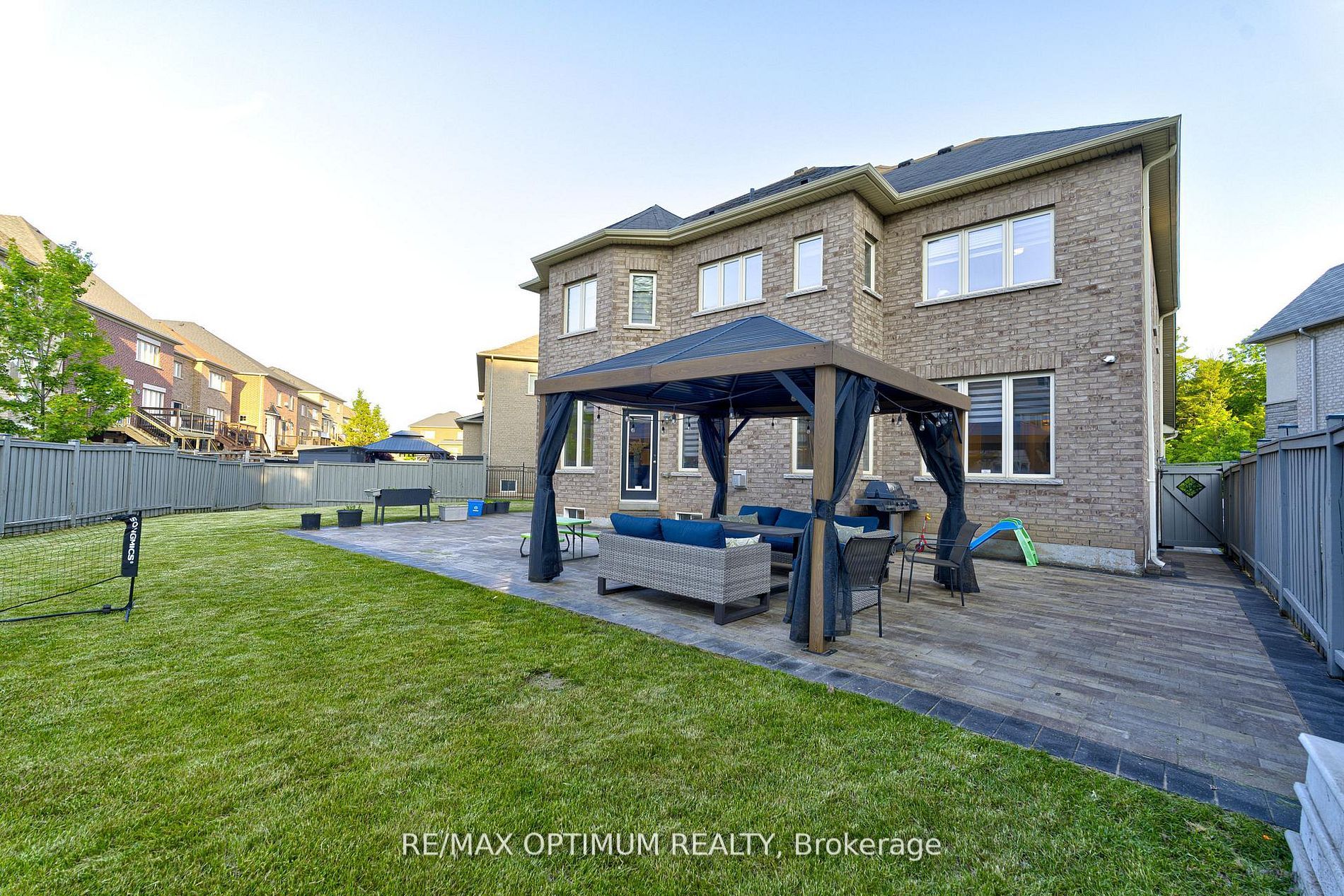 18 Deanston Court Property Photo 45