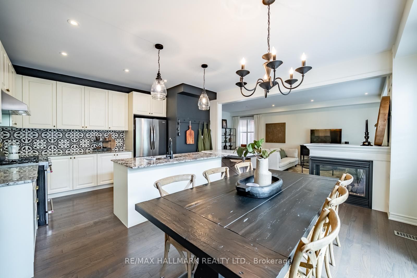 124 Bonnie Braes Drive Property Photo 15