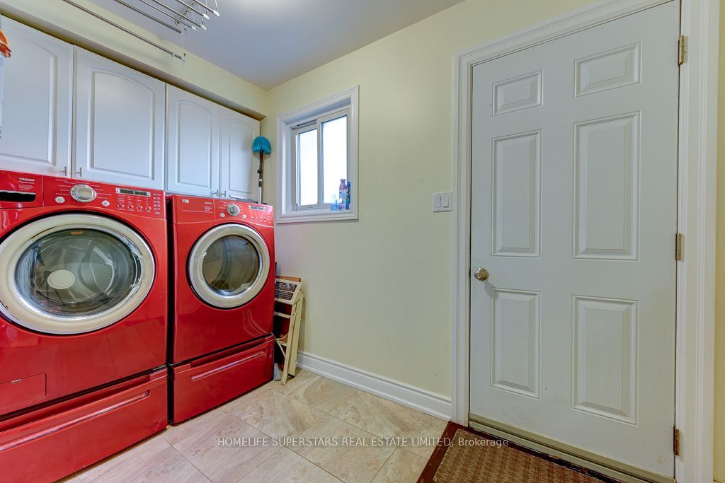 868 Kowal Drive Property Photo 13