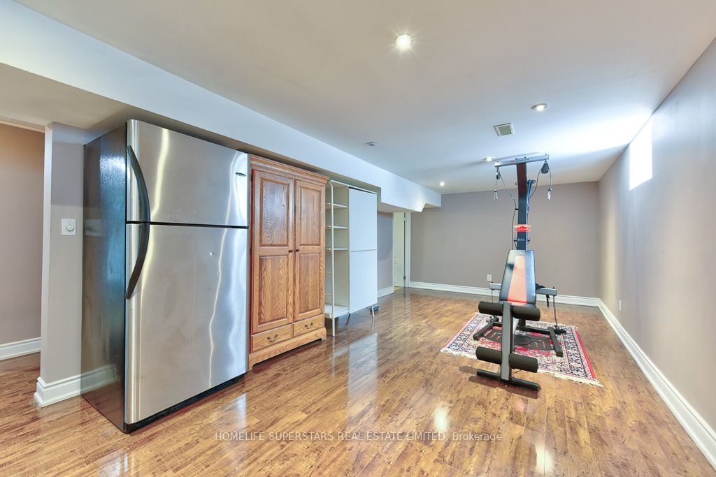 868 Kowal Drive Property Photo 39